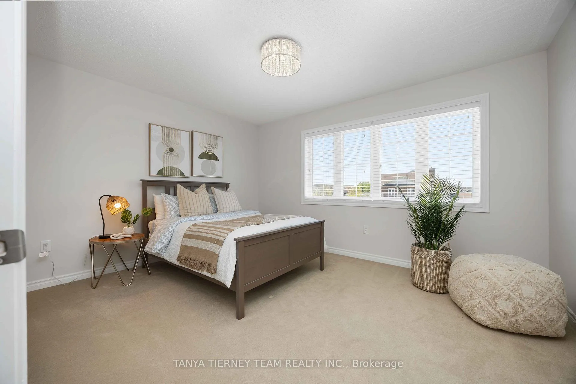 Photo 31 of 303 Cachet Boulevard, Whitby, Brooklin — HOMEH