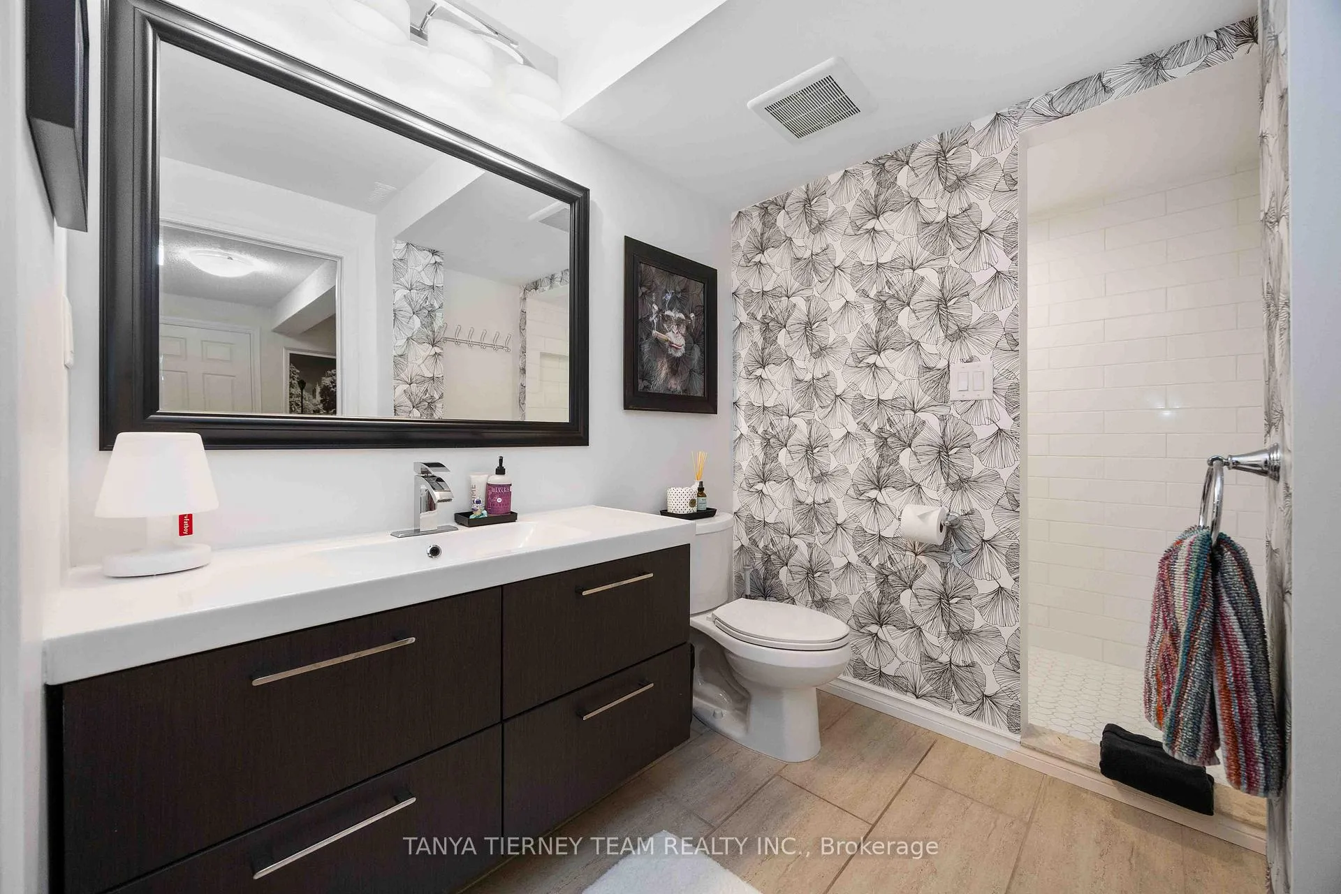 Photo 35 of 303 Cachet Boulevard, Whitby, Brooklin — HOMEH