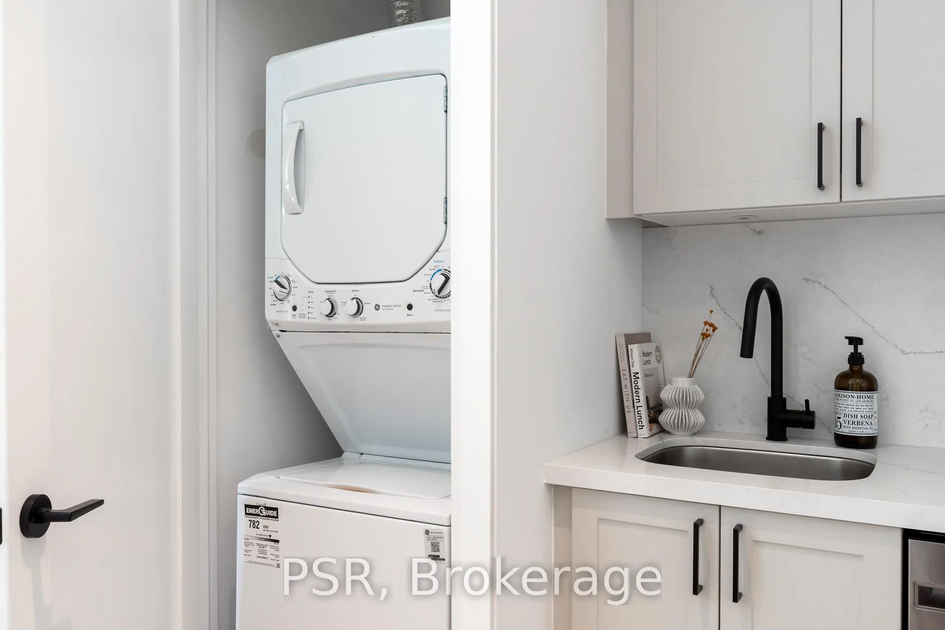 Photo 15 of Unit E, 218 Aileen Avenue E, Toronto, Keelesdale-Eglinton West — HOMEH