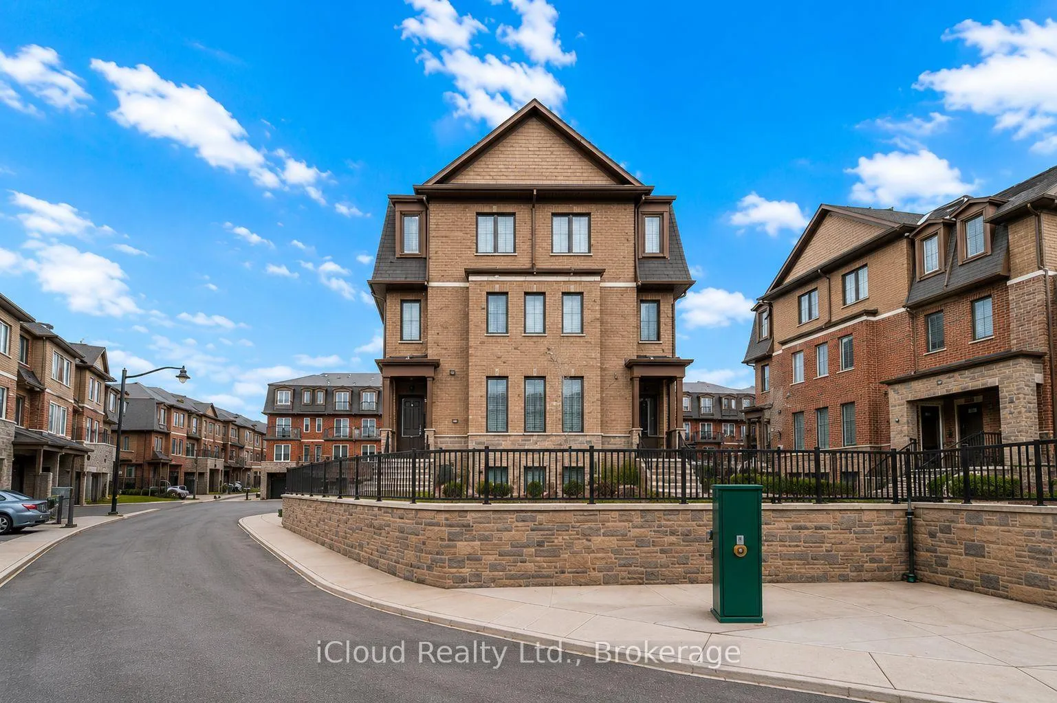 Front of Unit 103, 445 Ontario Street