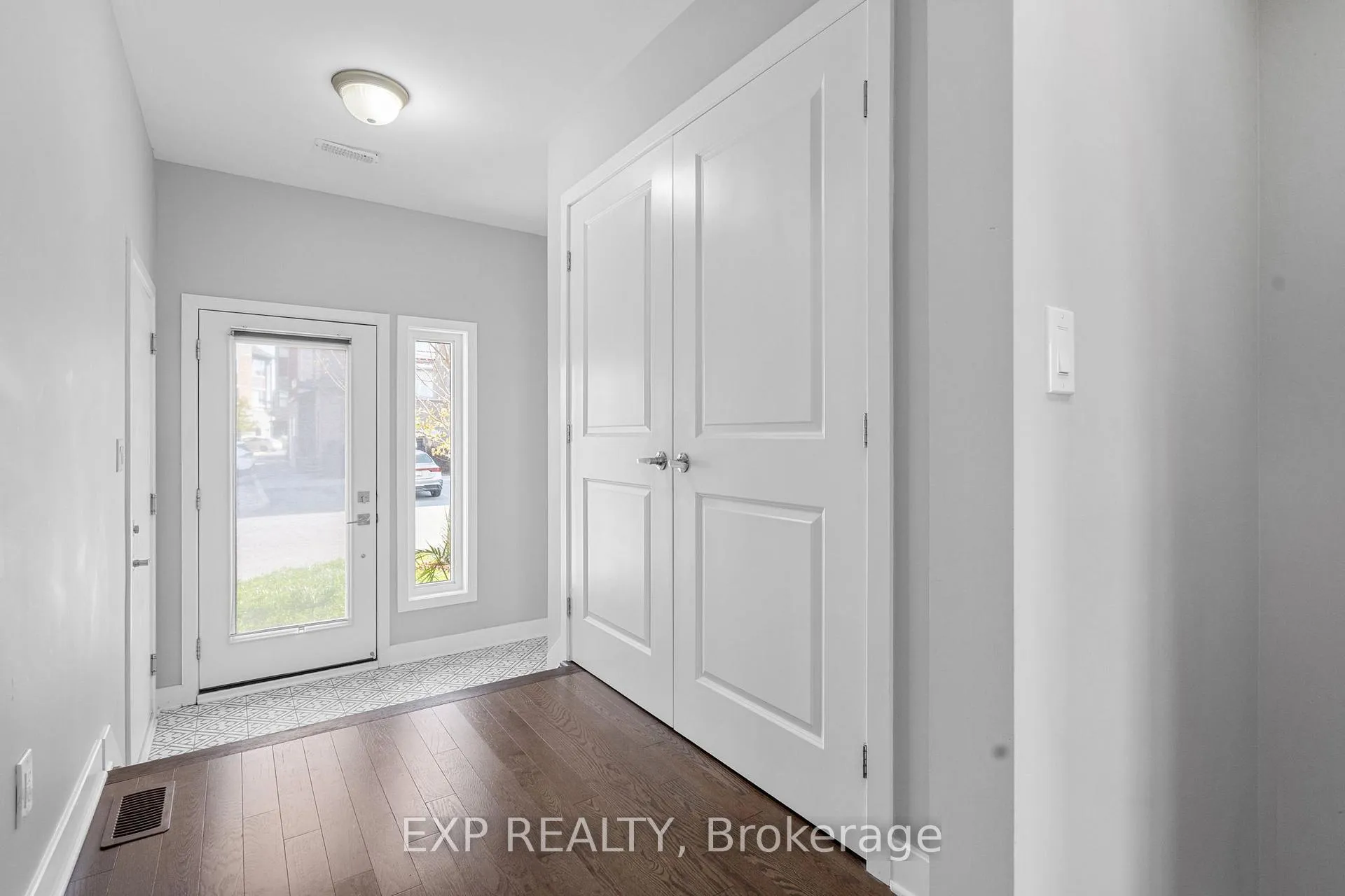 Photo 5 of 404 Terravita Private, Ottawa, Windsor Park Village — HOMEH