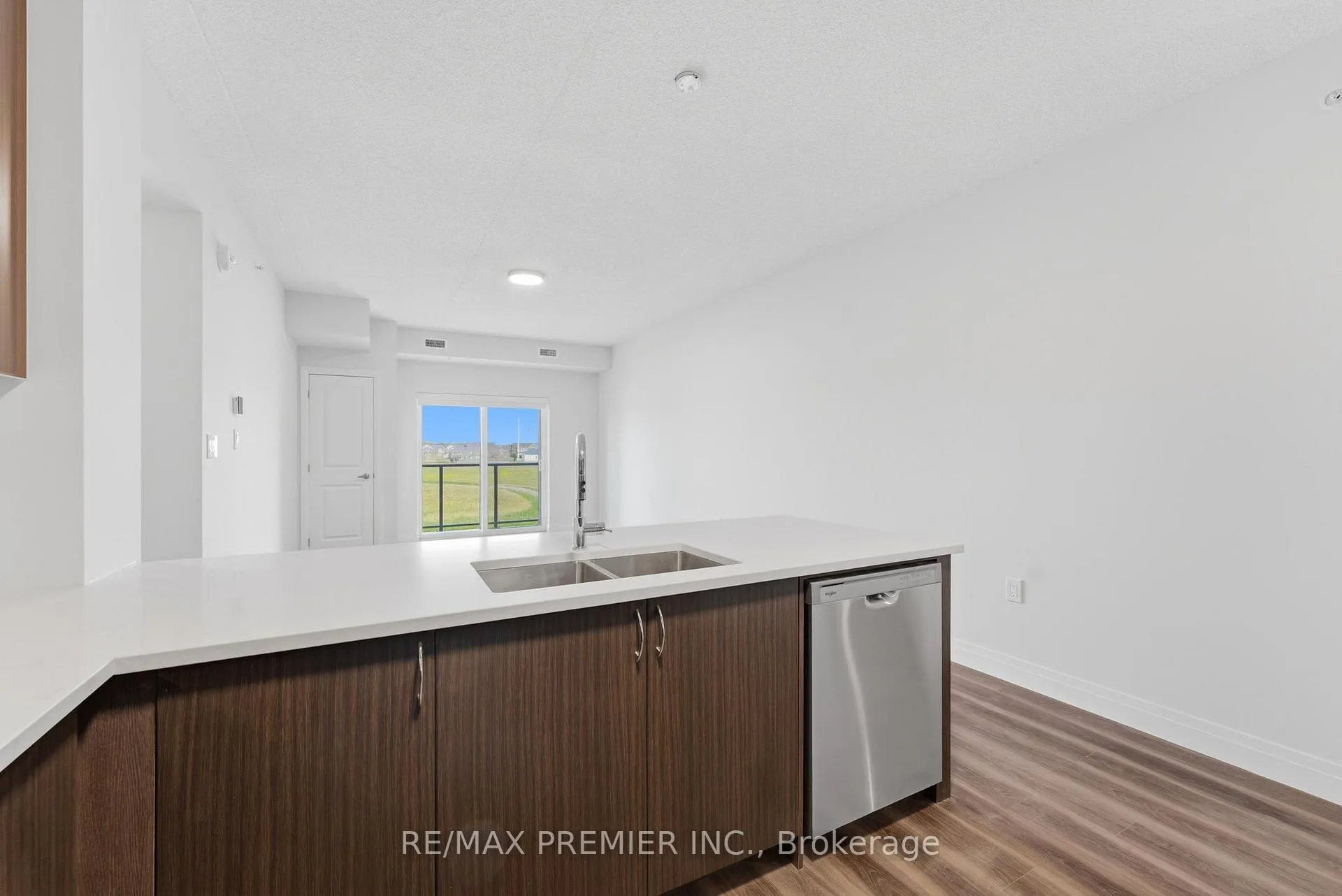 Photo 6 of Unit 306, 6415 Regional Road 25, Milton, Coates — HOMEH