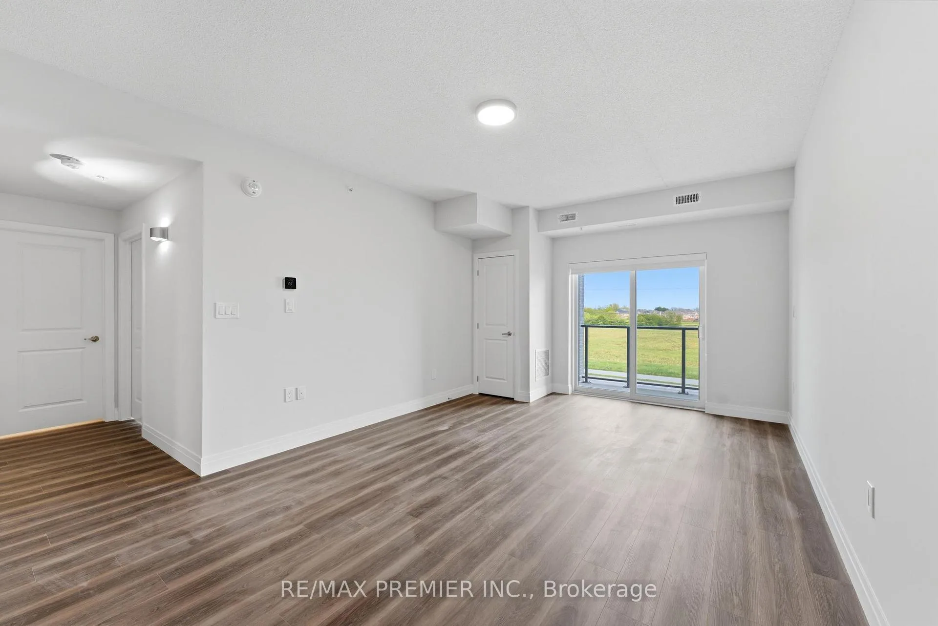 Photo 10 of Unit 306, 6415 Regional Road 25, Milton, Coates — HOMEH