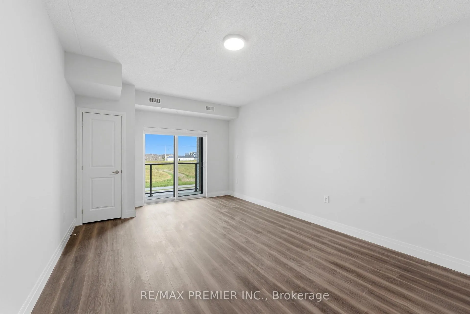 Photo 11 of Unit 306, 6415 Regional Road 25, Milton, Coates — HOMEH