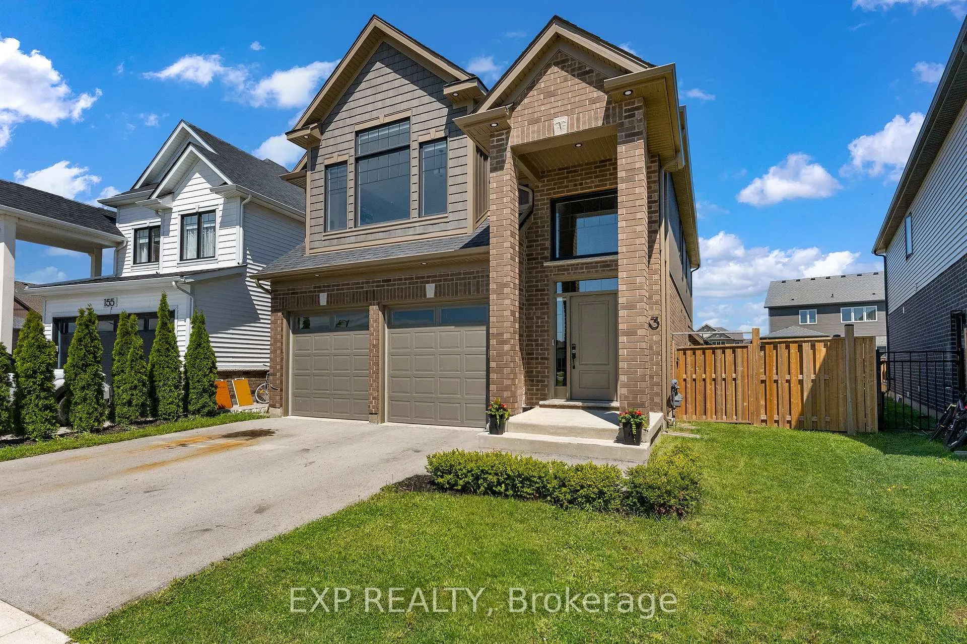 Photo 2 of 153 Susan Drive, Pelham, Fonthill — HOMEH