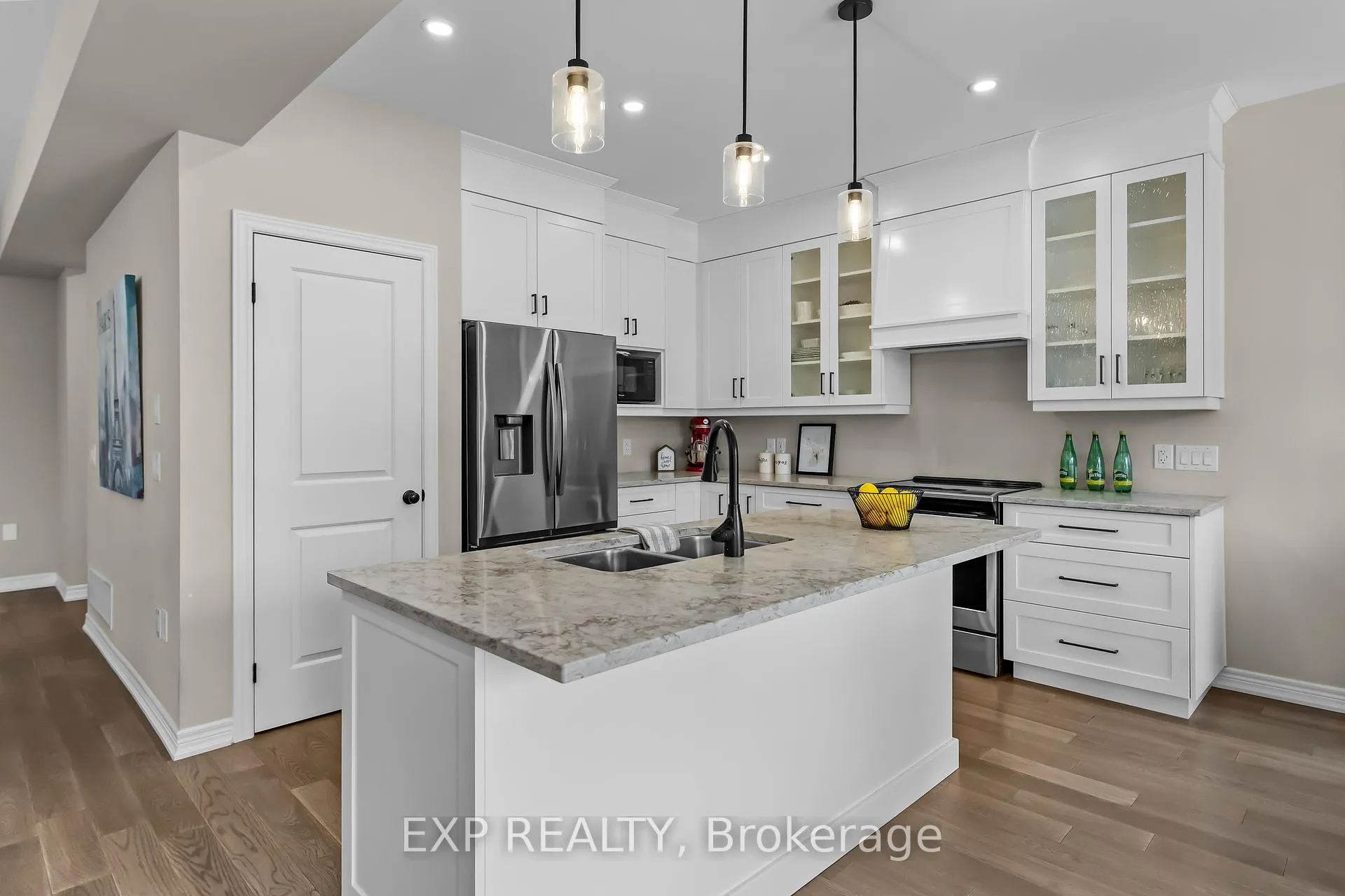 Photo 10 of 153 Susan Drive, Pelham, Fonthill — HOMEH