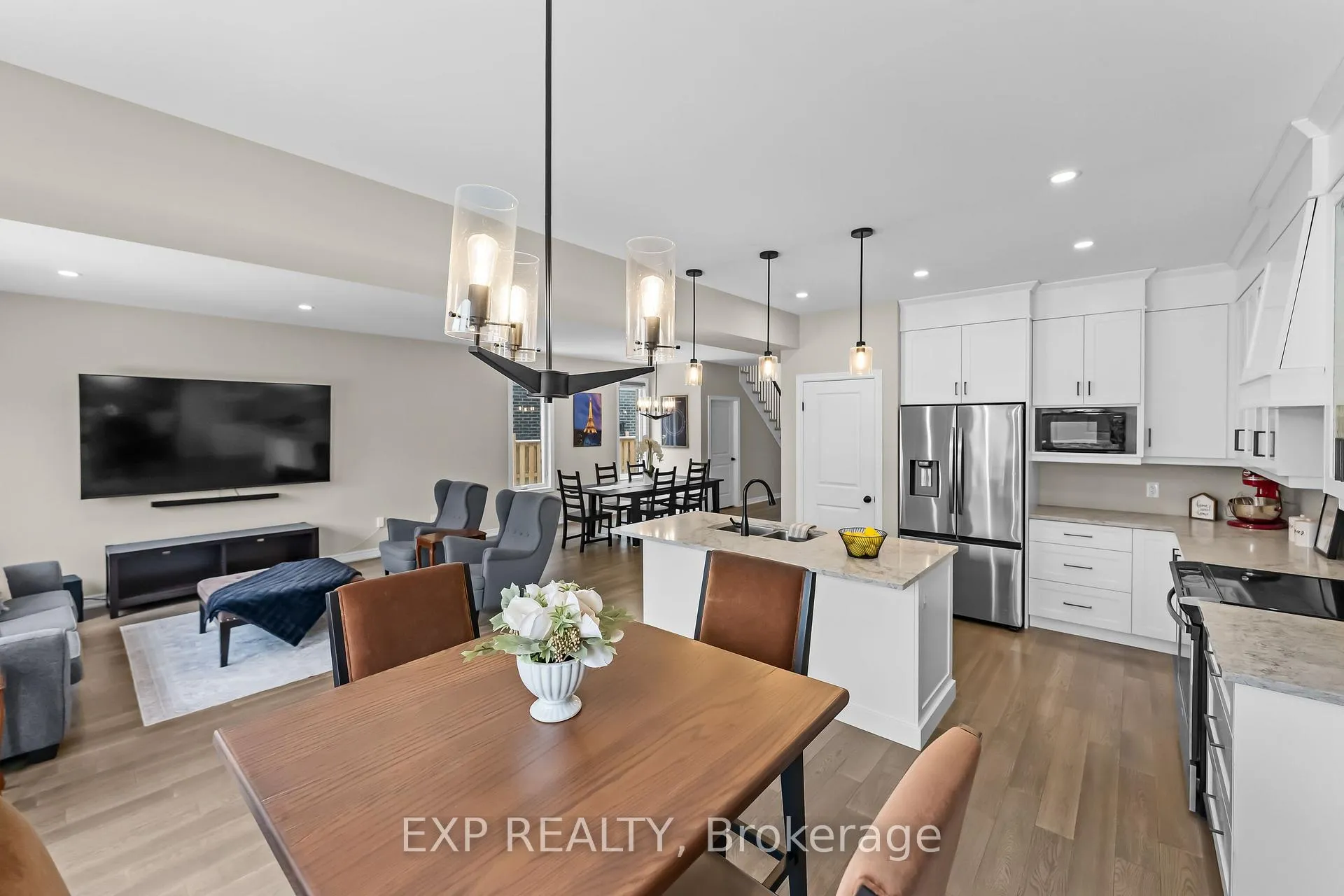 Photo 12 of 153 Susan Drive, Pelham, Fonthill — HOMEH