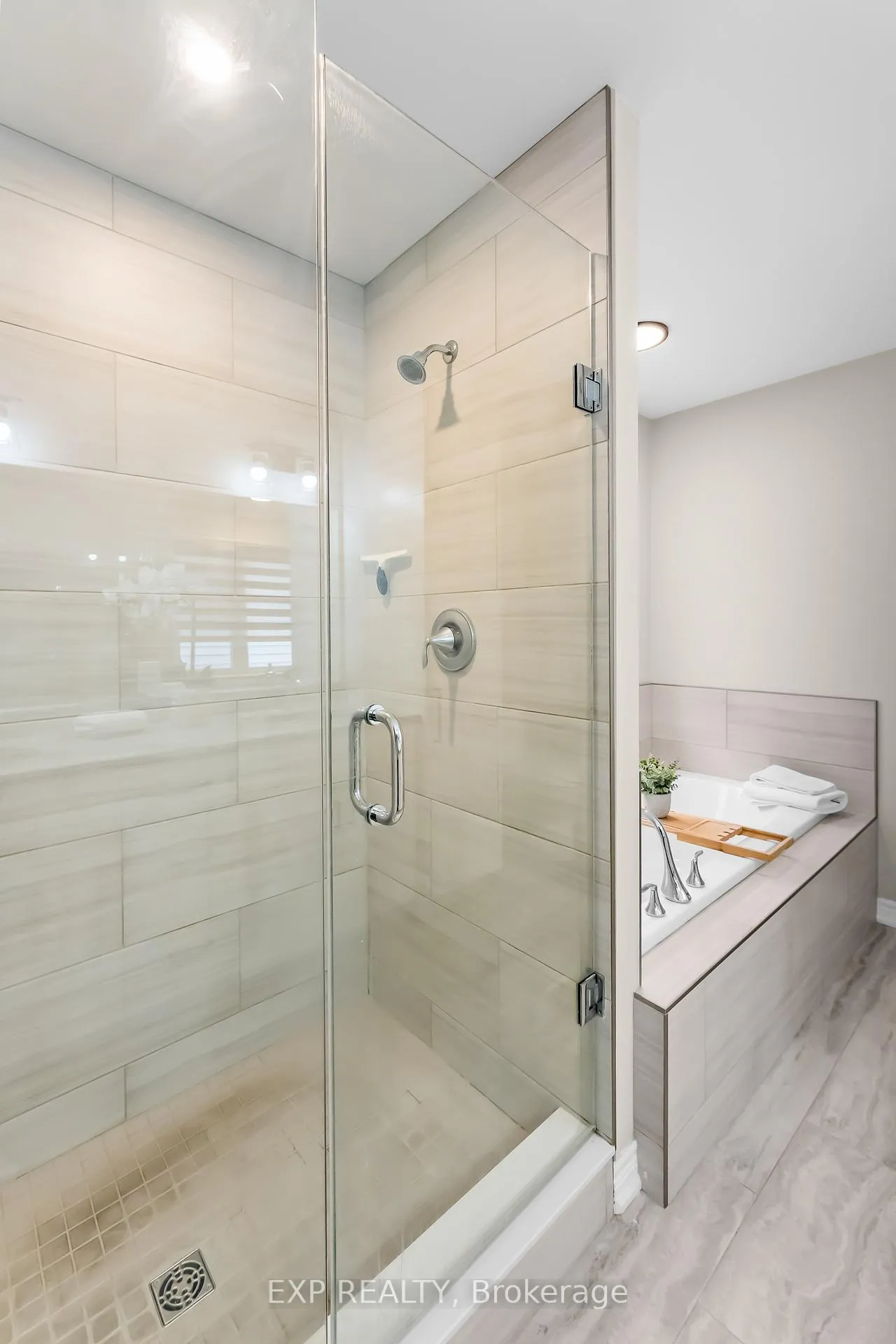 Photo 31 of 153 Susan Drive, Pelham, Fonthill — HOMEH
