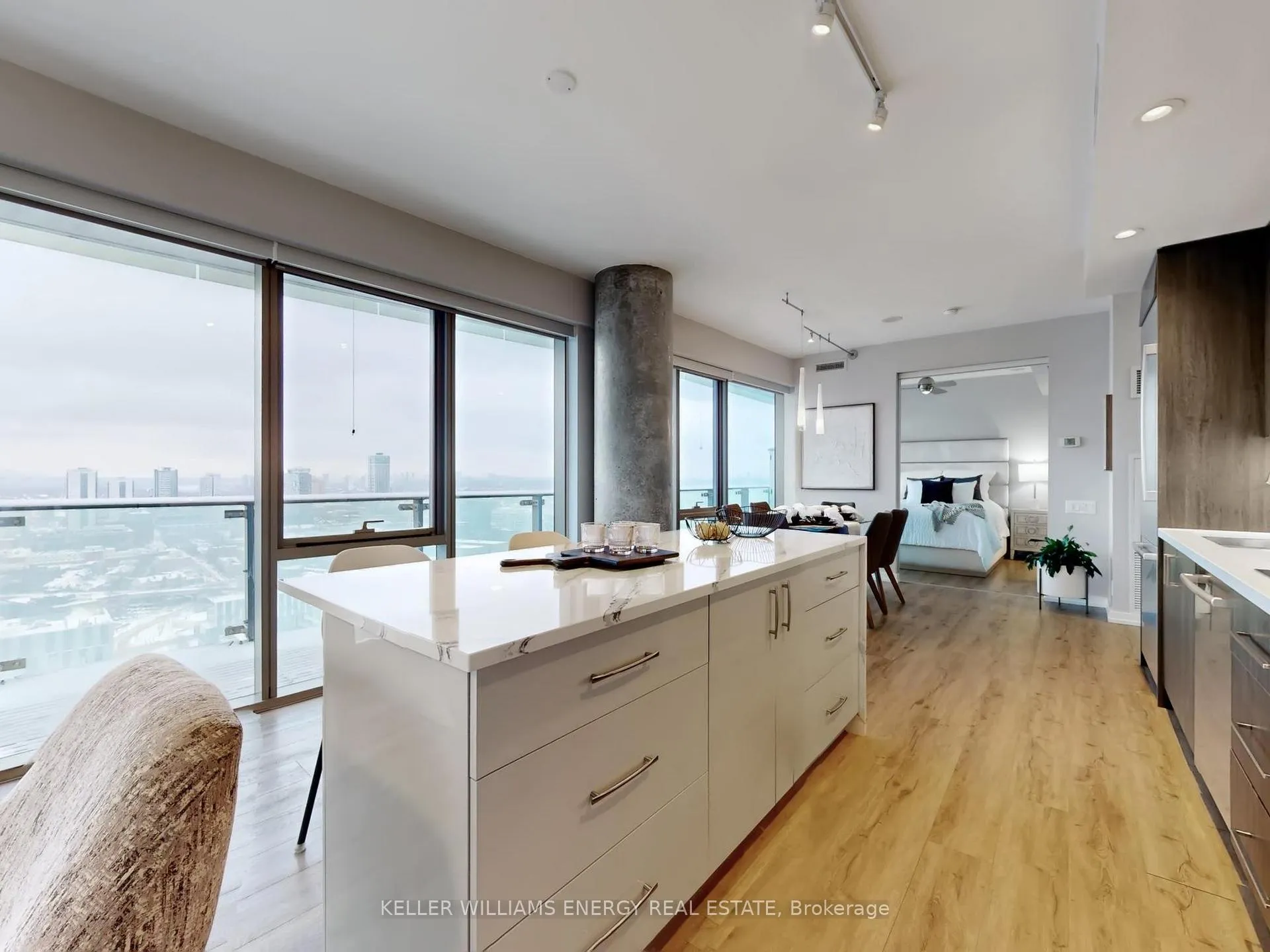 Photo 5 of Unit 2902, 390 Cherry Street, Toronto, Waterfront Communities — HOMEH