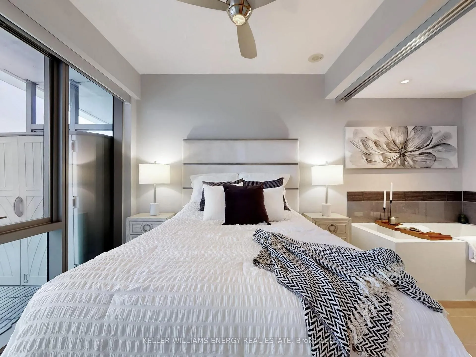 Photo 14 of Unit 2902, 390 Cherry Street, Toronto, Waterfront Communities — HOMEH
