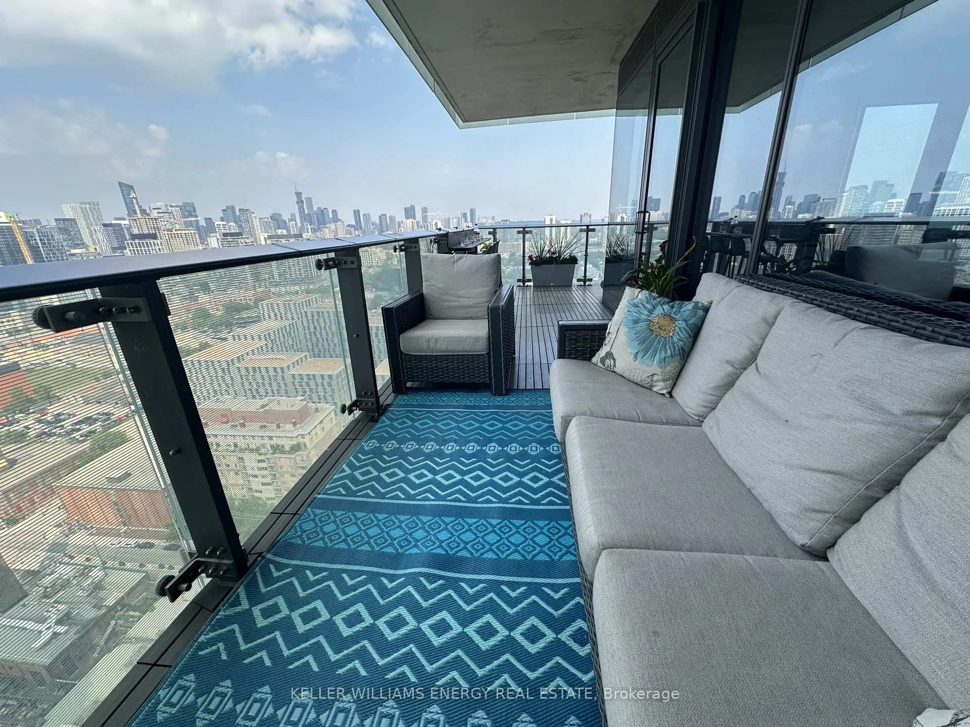 Photo 45 of Unit 2902, 390 Cherry Street, Toronto, Waterfront Communities — HOMEH
