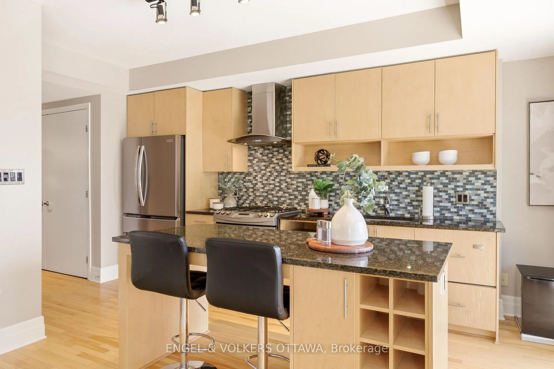Photo 6 of Unit 310, 808 Bronson Avenue, Ottawa, Dows Lake — HOMEH