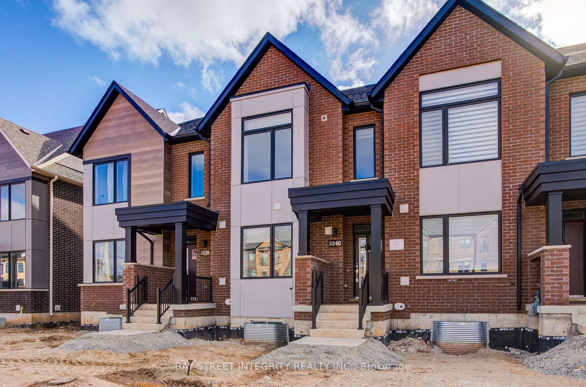 Photo 2 of 3240 Sixth Line, Oakville, Glenorchy — HOMEH