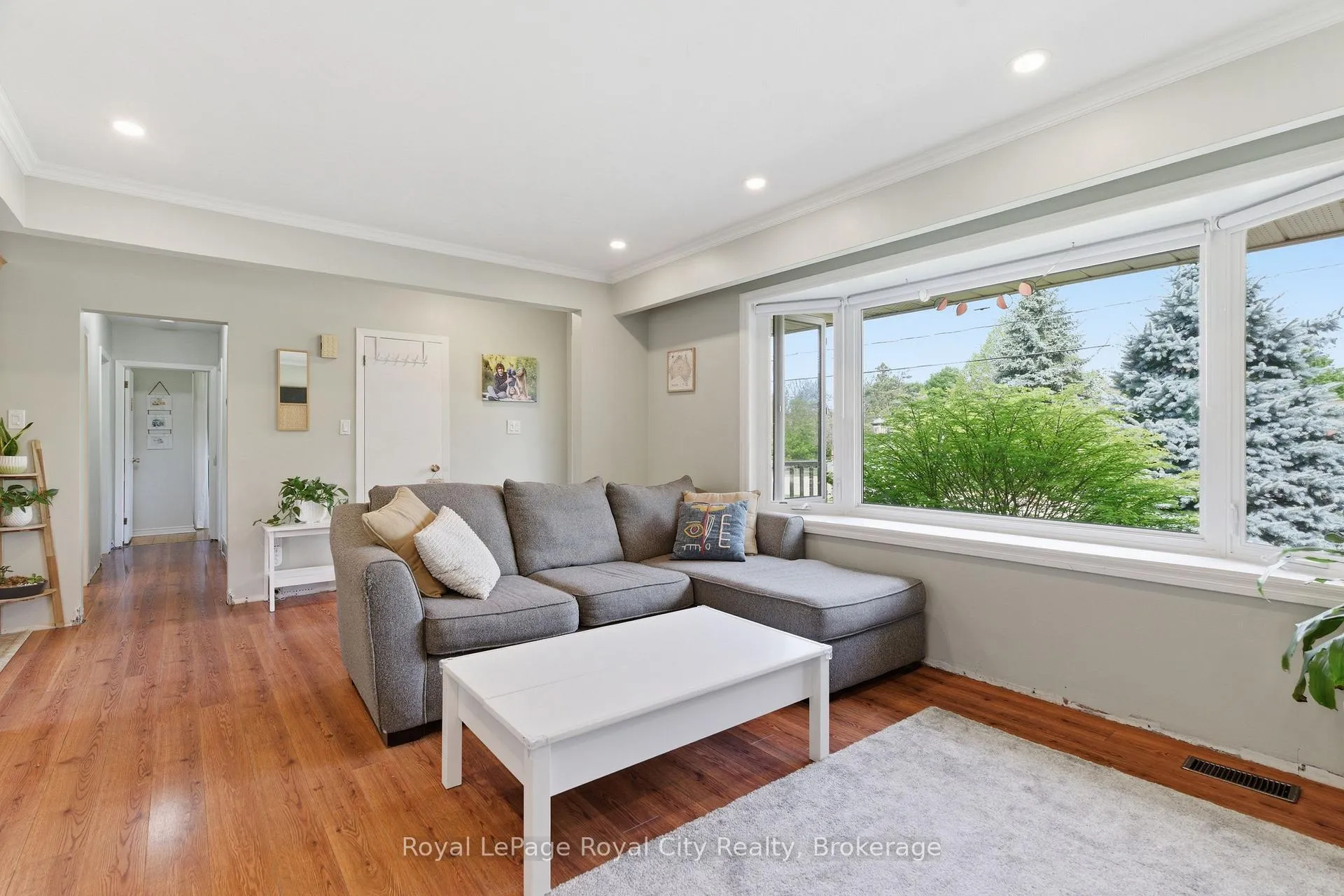 Photo 6 of 44 Ridgeway Avenue, Guelph, Pineridge/Westminster Woods — HOMEH