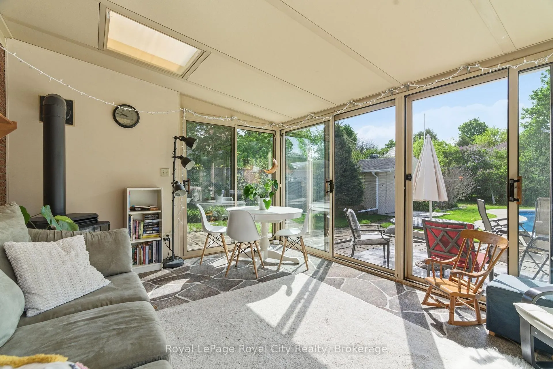 Photo 11 of 44 Ridgeway Avenue, Guelph, Pineridge/Westminster Woods — HOMEH