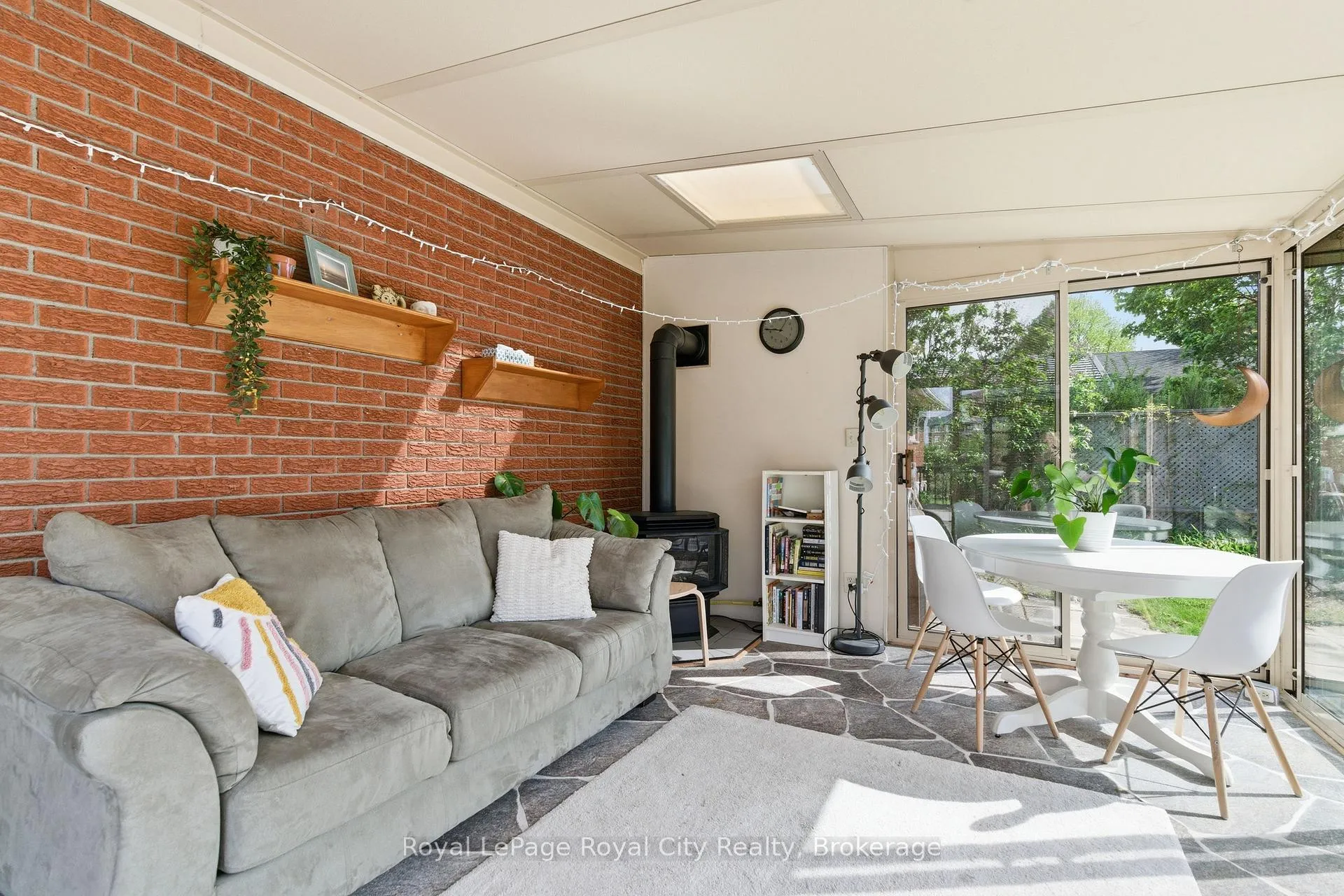 Photo 13 of 44 Ridgeway Avenue, Guelph, Pineridge/Westminster Woods — HOMEH