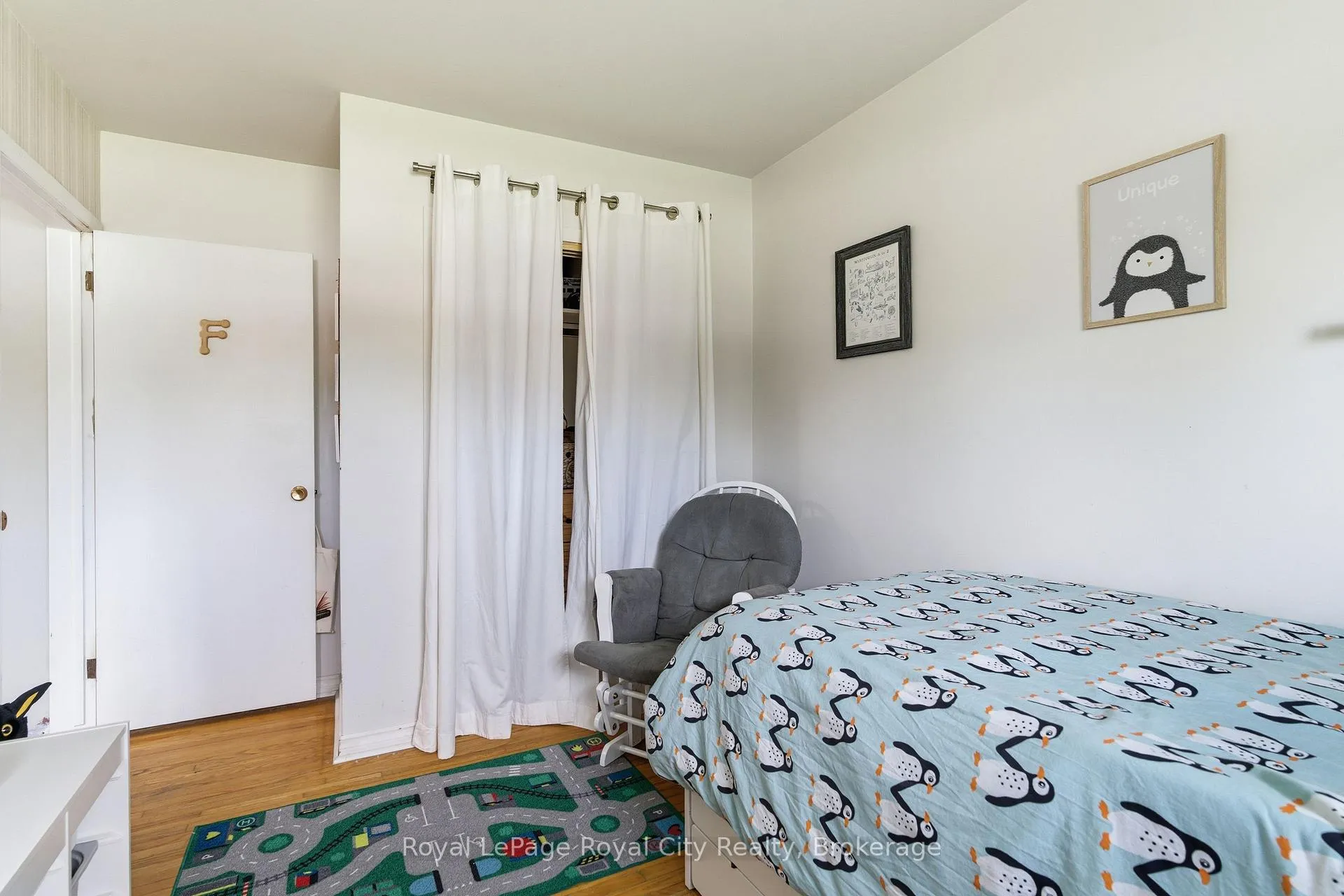 Photo 18 of 44 Ridgeway Avenue, Guelph, Pineridge/Westminster Woods — HOMEH
