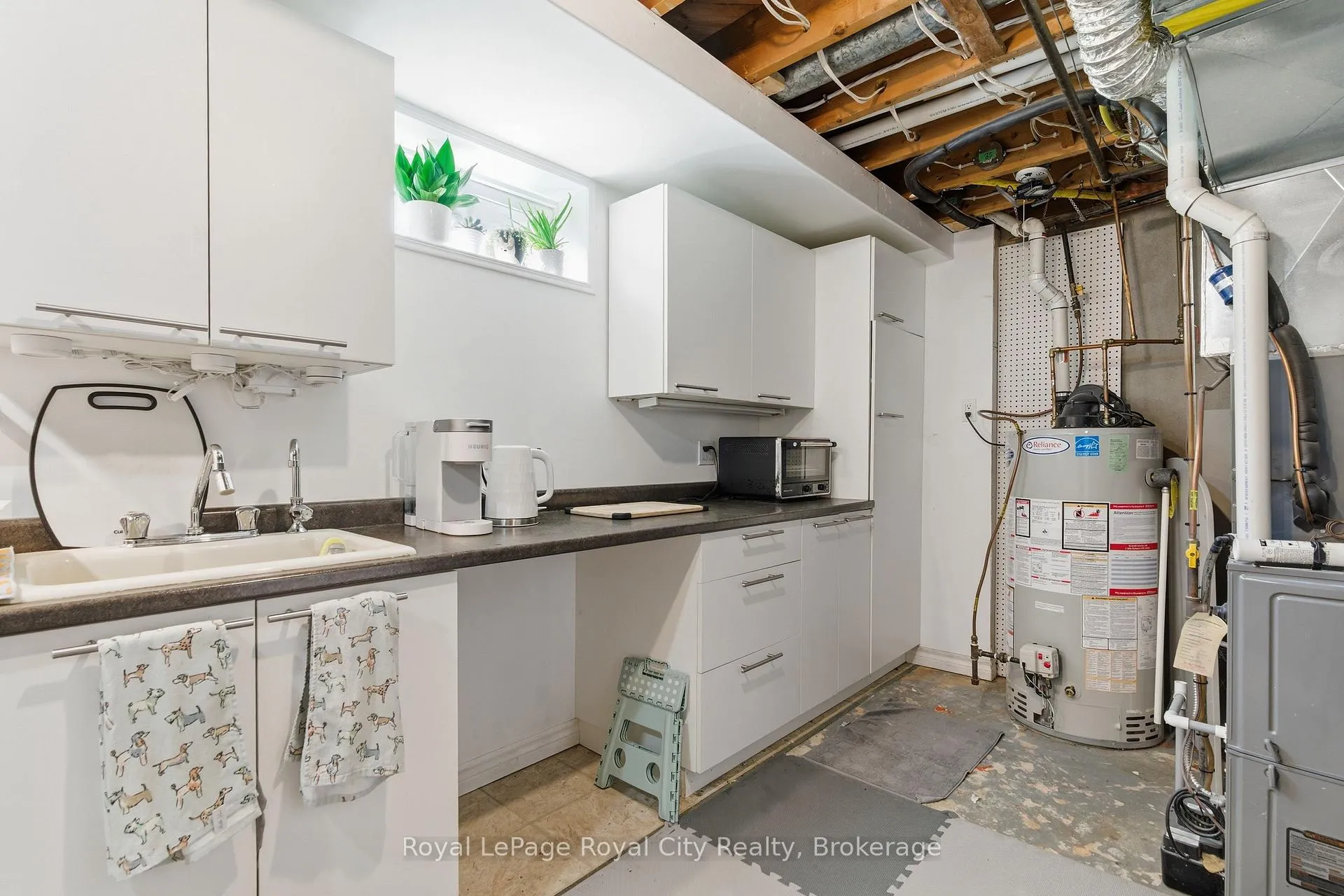 Photo 42 of 44 Ridgeway Avenue, Guelph, Pineridge/Westminster Woods — HOMEH