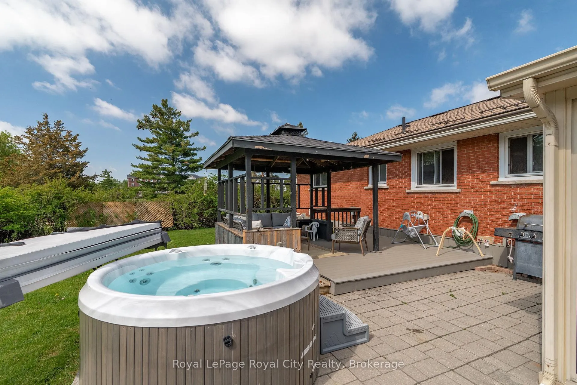 Photo 30 of 44 Ridgeway Avenue, Guelph, Pineridge/Westminster Woods — HOMEH