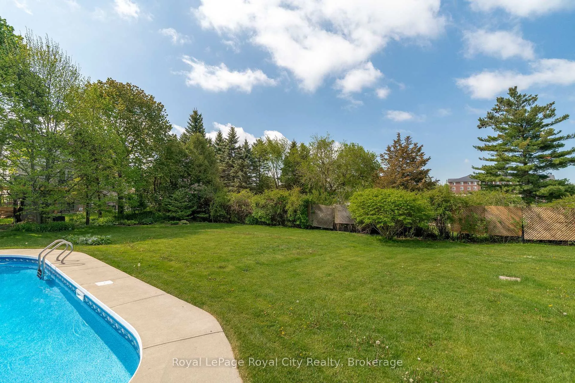 Photo 35 of 44 Ridgeway Avenue, Guelph, Pineridge/Westminster Woods — HOMEH