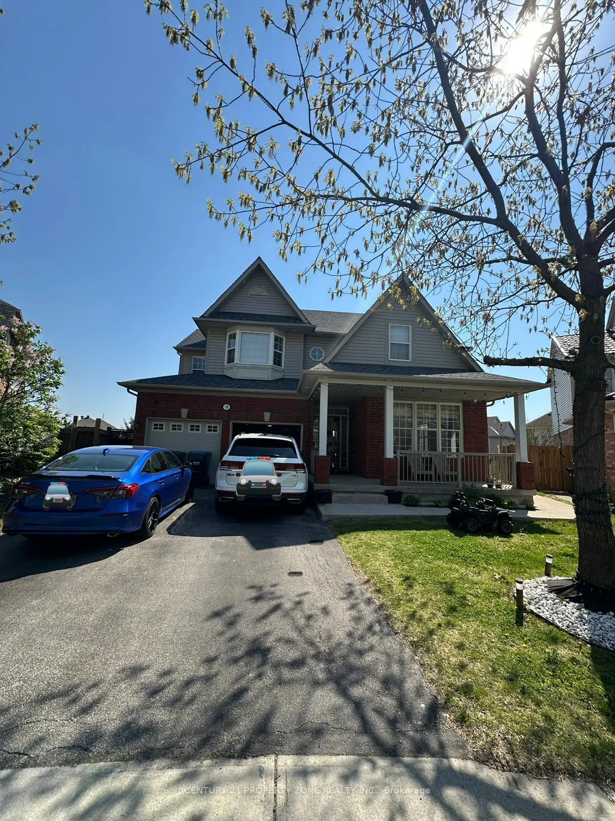 Photo 1 of 18 Mistybrook Crescent, Brampton, Fletcher's Meadow — HOMEH