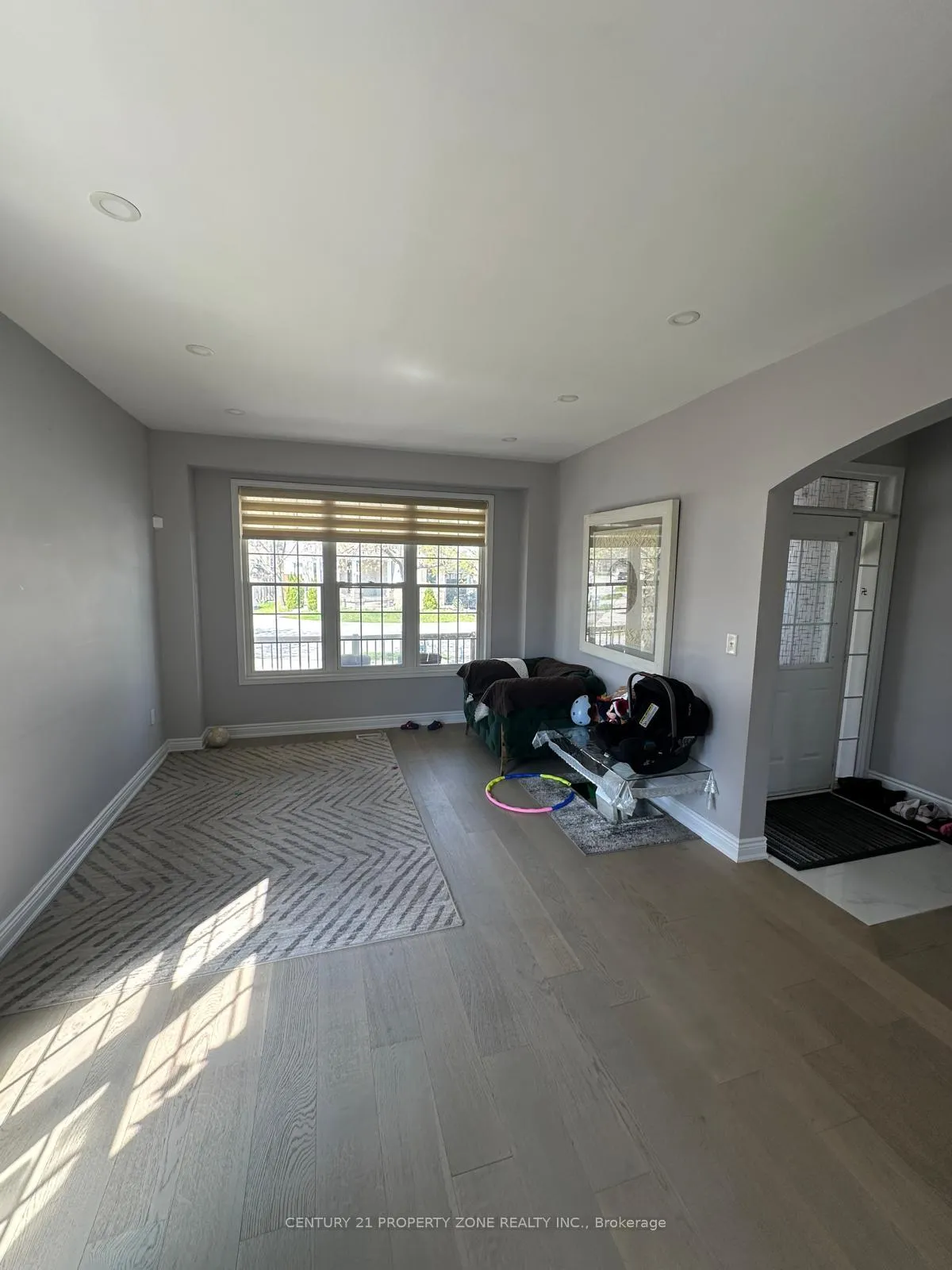 Photo 11 of 18 Mistybrook Crescent, Brampton, Fletcher's Meadow — HOMEH