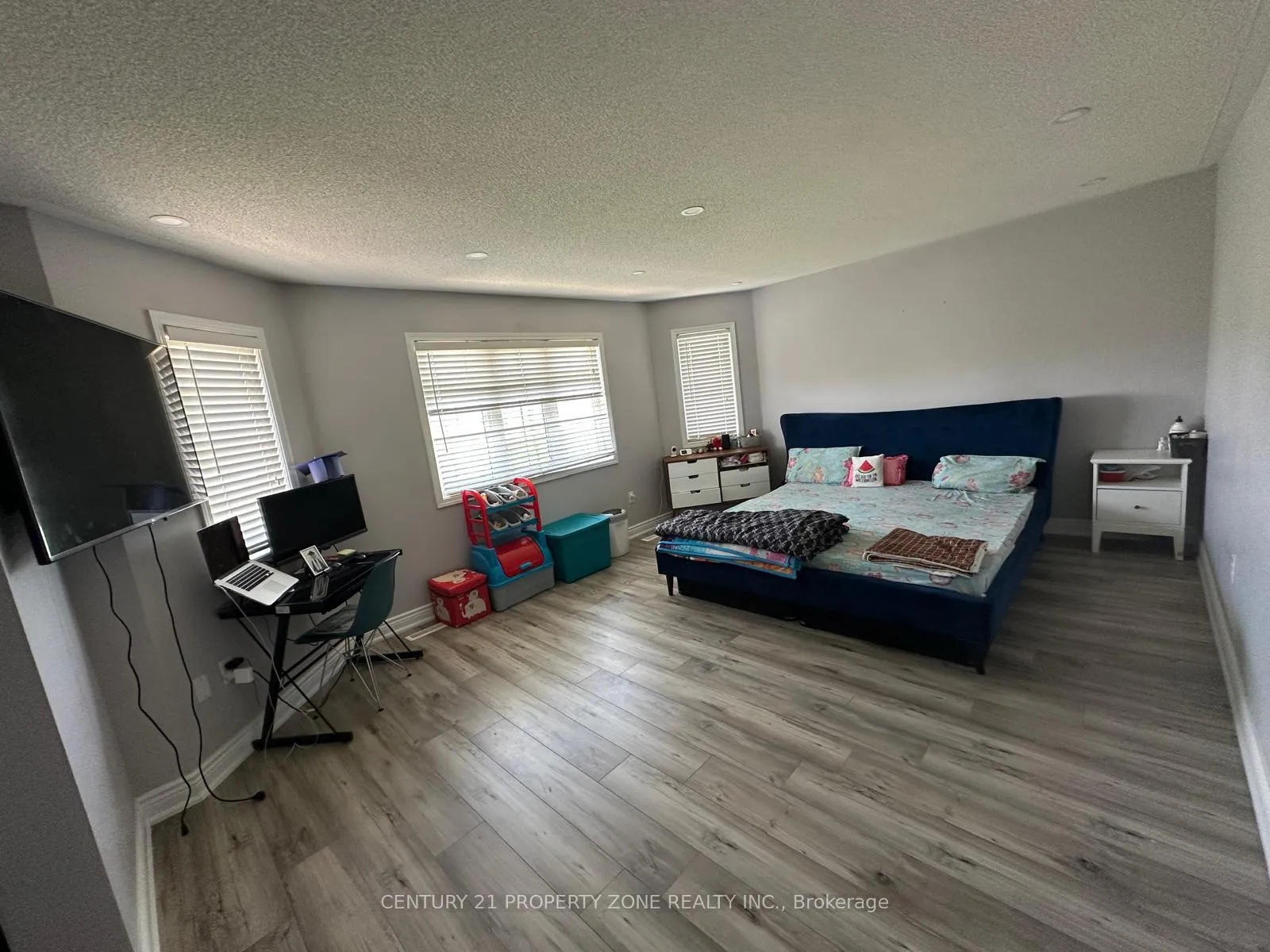 Photo 17 of 18 Mistybrook Crescent, Brampton, Fletcher's Meadow — HOMEH