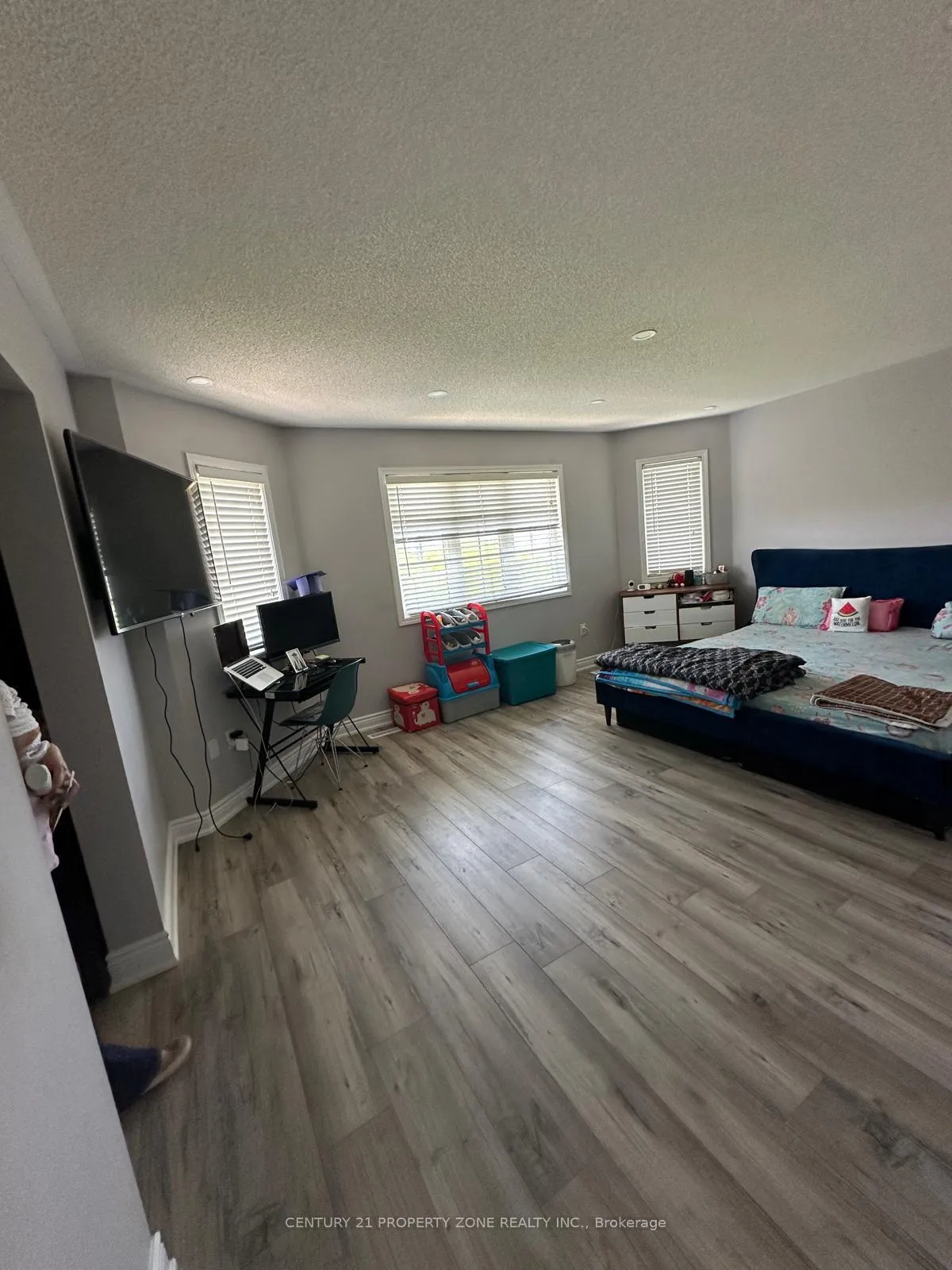 Photo 18 of 18 Mistybrook Crescent, Brampton, Fletcher's Meadow — HOMEH