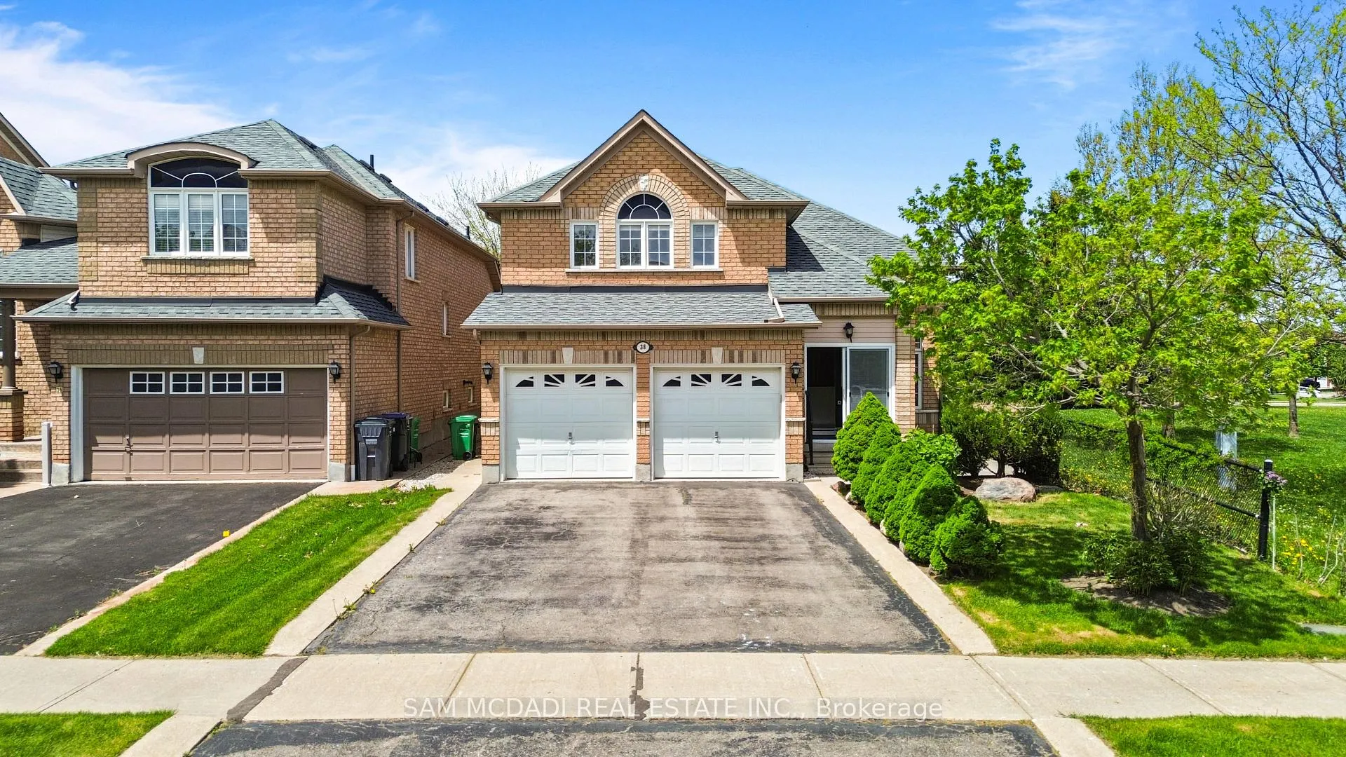 Photo 1 of 38 Maple Beach Crescent, Brampton, Fletcher's Meadow — HOMEH