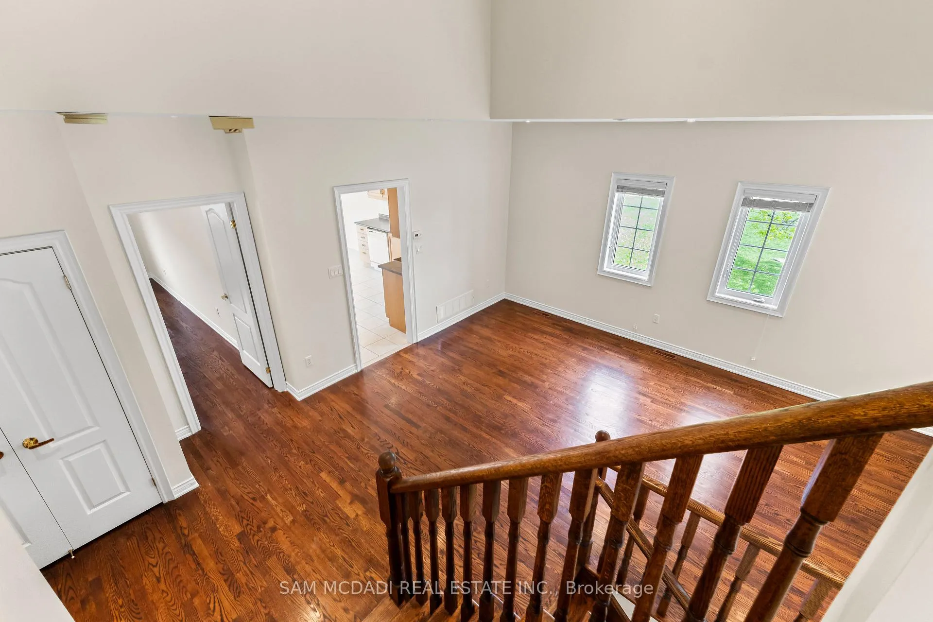Photo 20 of 38 Maple Beach Crescent, Brampton, Fletcher's Meadow — HOMEH