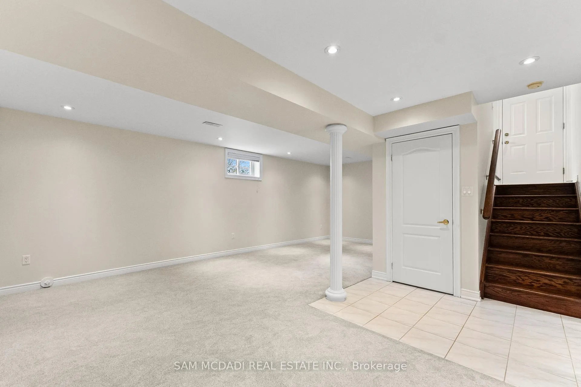 Photo 26 of 38 Maple Beach Crescent, Brampton, Fletcher's Meadow — HOMEH