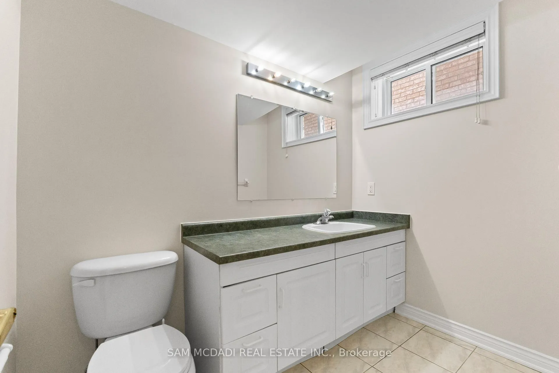 Photo 30 of 38 Maple Beach Crescent, Brampton, Fletcher's Meadow — HOMEH