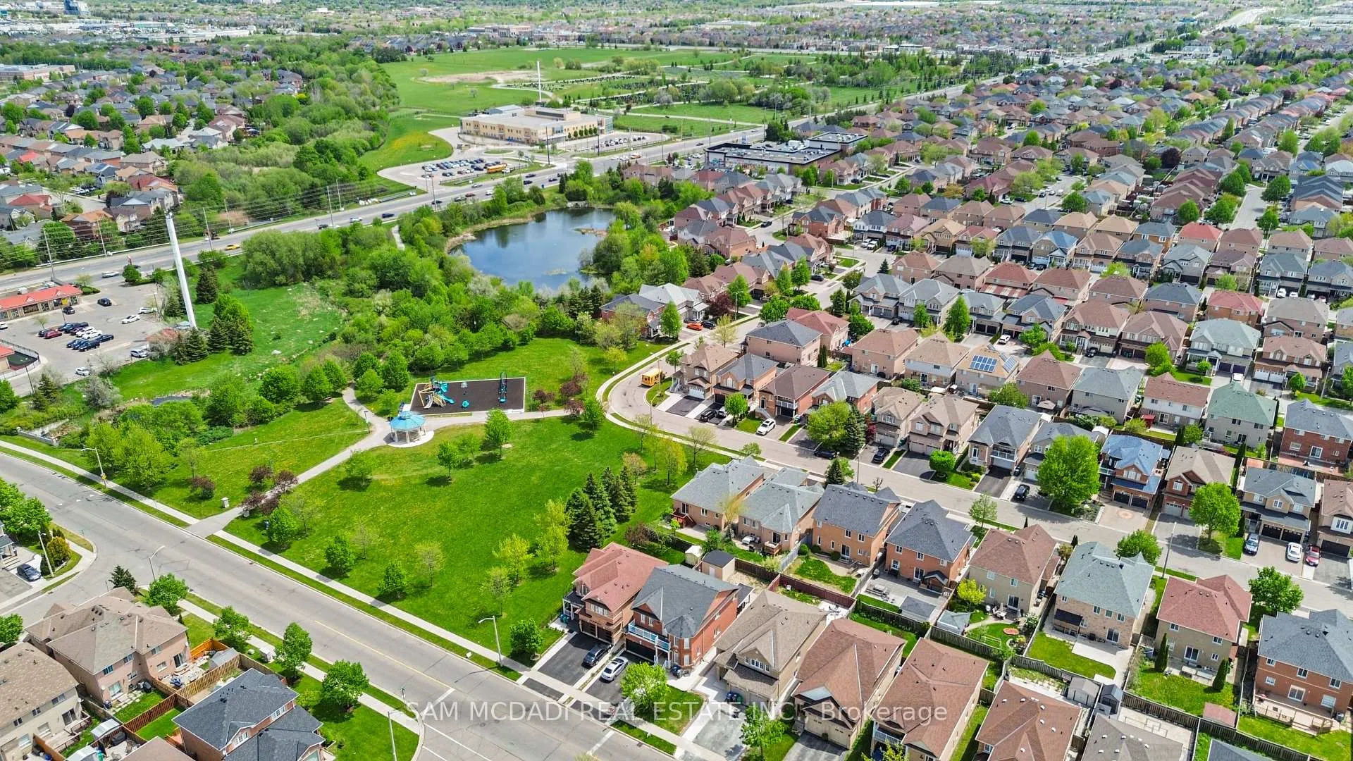 Photo 45 of 38 Maple Beach Crescent, Brampton, Fletcher's Meadow — HOMEH