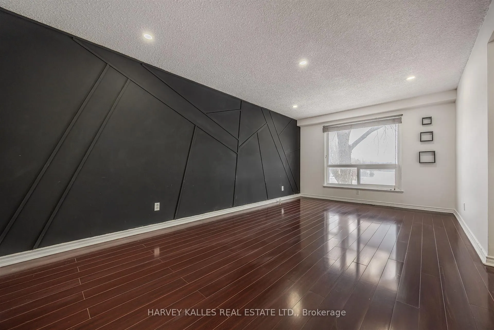 Photo 5 of Unit 82, 321 Blackthorn Street, Oshawa, Eastdale — HOMEH