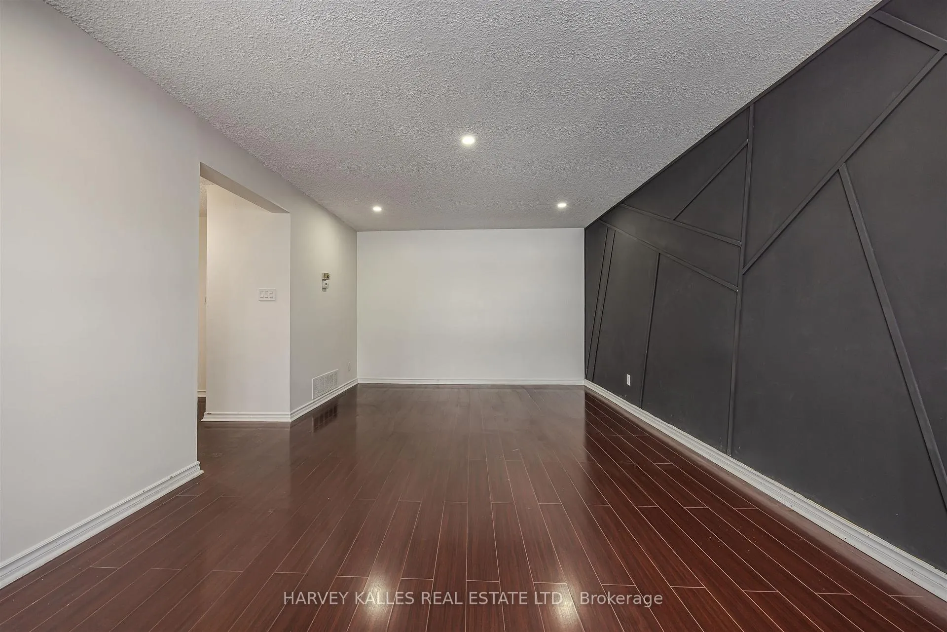 Photo 7 of Unit 82, 321 Blackthorn Street, Oshawa, Eastdale — HOMEH