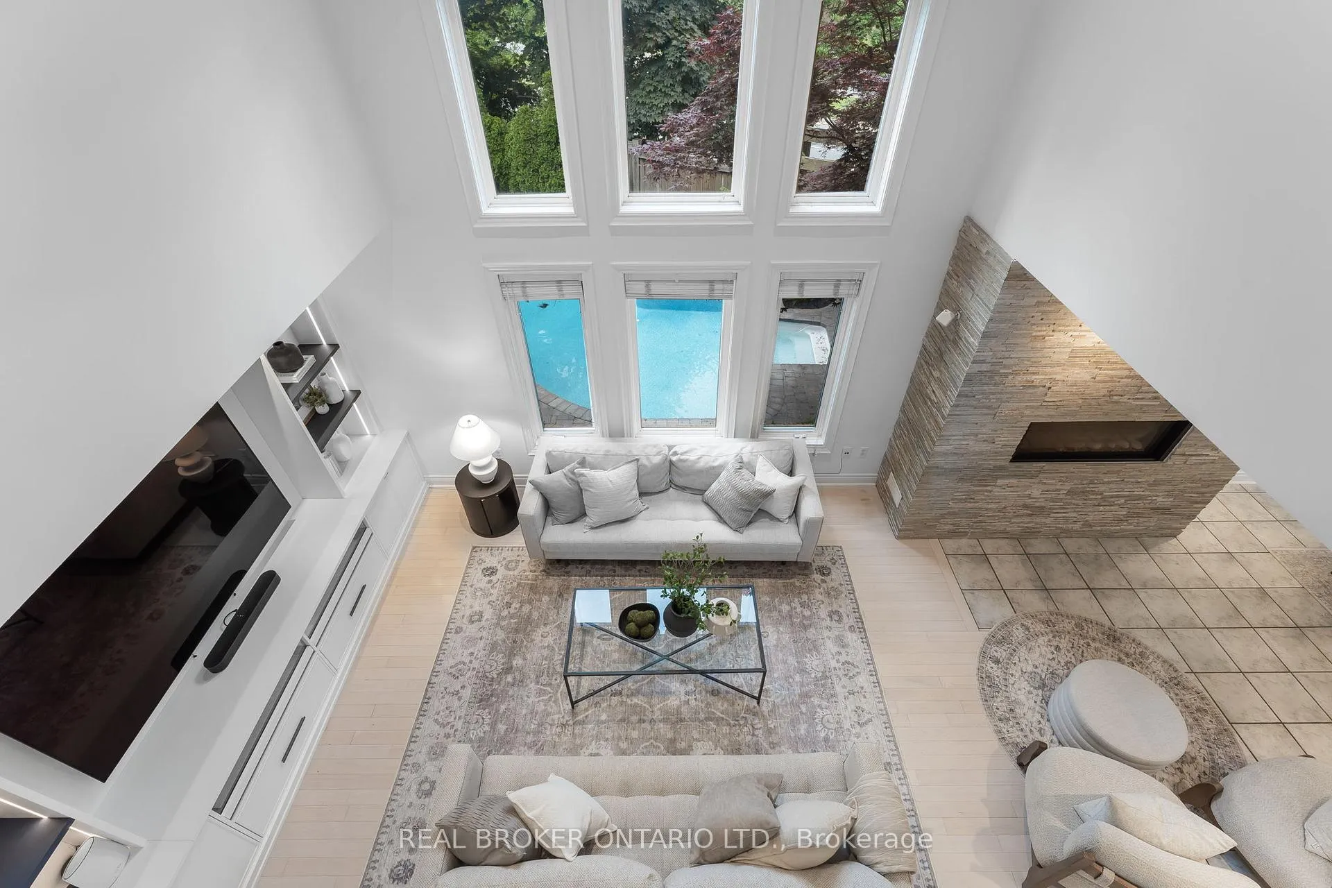 Photo 16 of 2000 Peak Place, Oakville, River Oaks — HOMEH