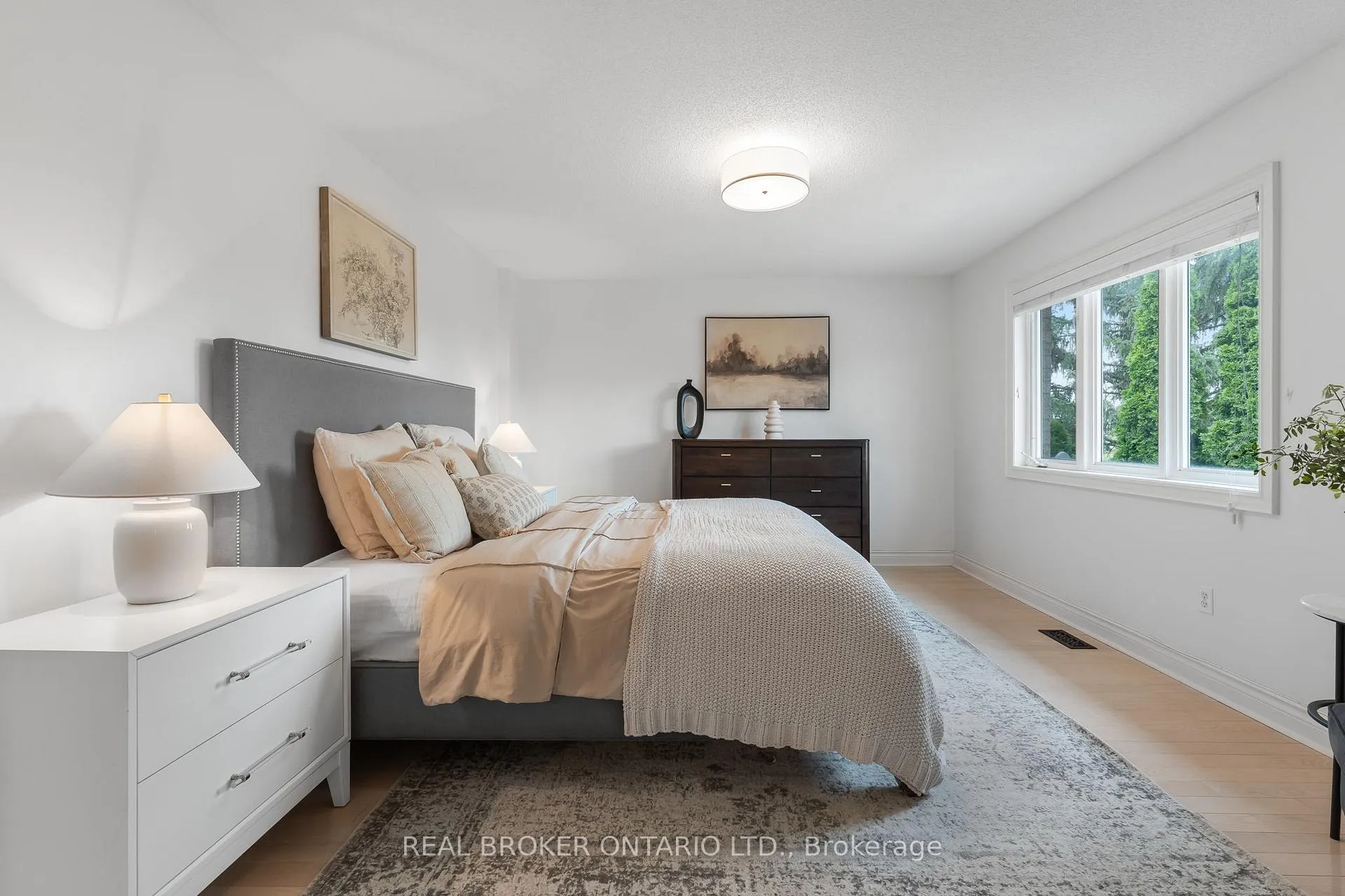 Photo 18 of 2000 Peak Place, Oakville, River Oaks — HOMEH