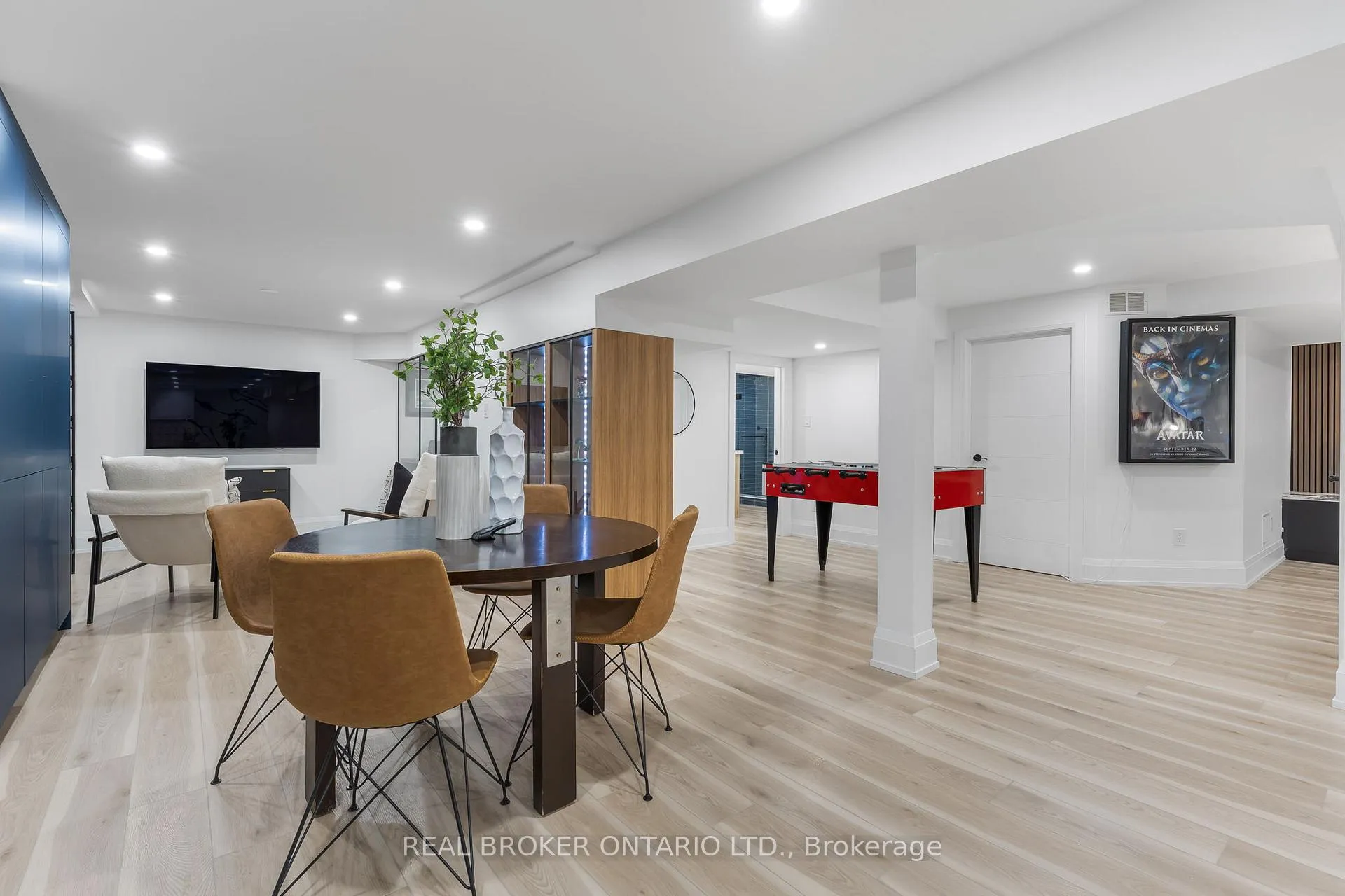 Photo 34 of 2000 Peak Place, Oakville, River Oaks — HOMEH