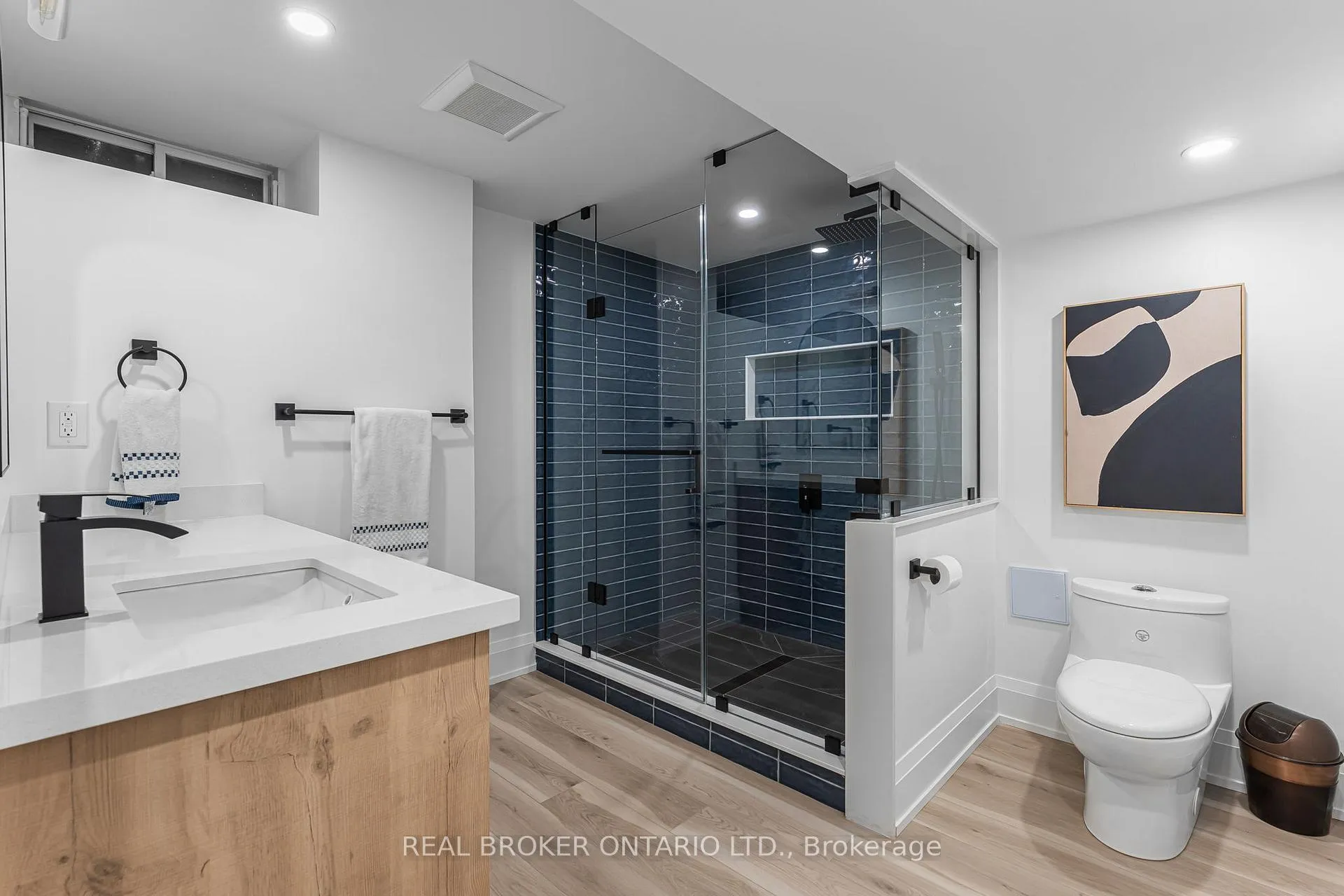 Photo 41 of 2000 Peak Place, Oakville, River Oaks — HOMEH