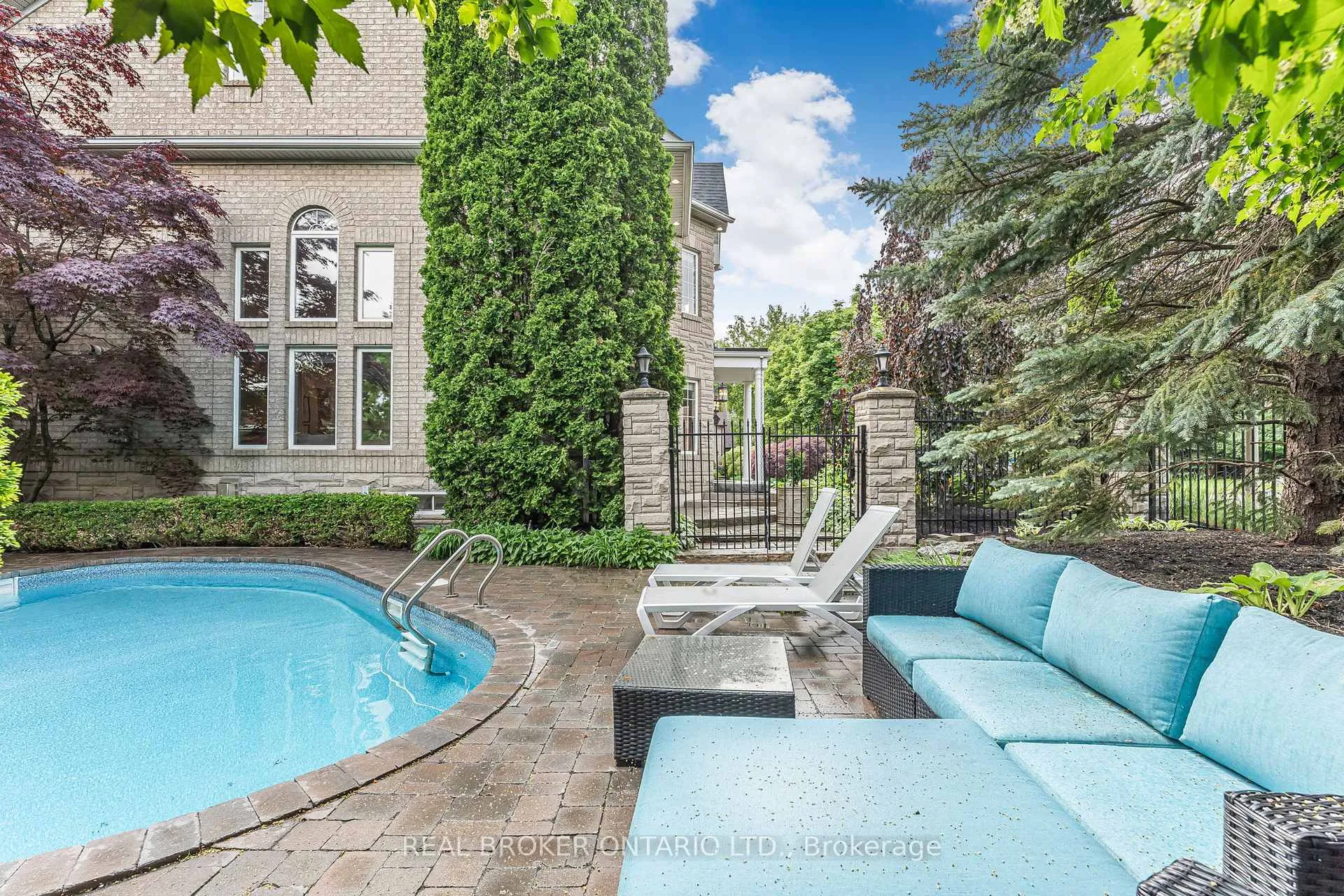 Photo 42 of 2000 Peak Place, Oakville, River Oaks — HOMEH