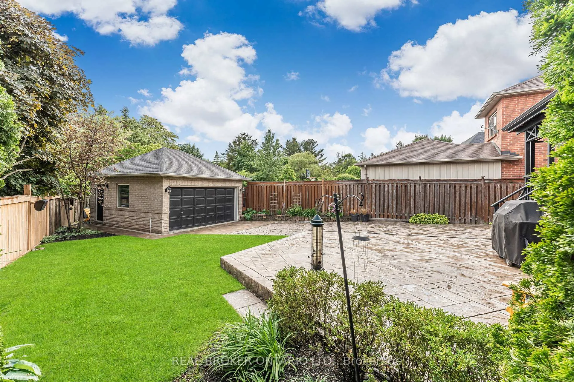 Photo 45 of 2000 Peak Place, Oakville, River Oaks — HOMEH