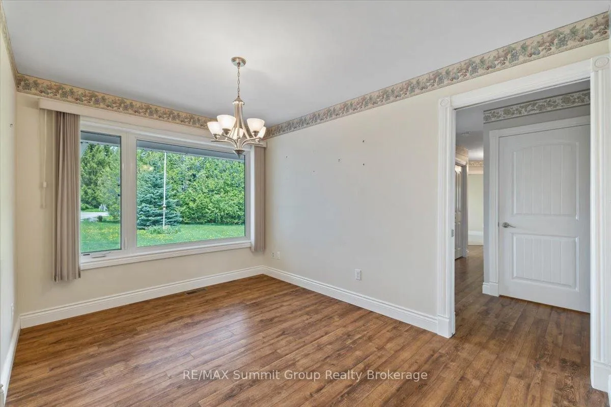 Photo 6 of 225518 Southgate 22 Road, Southgate — HOMEH
