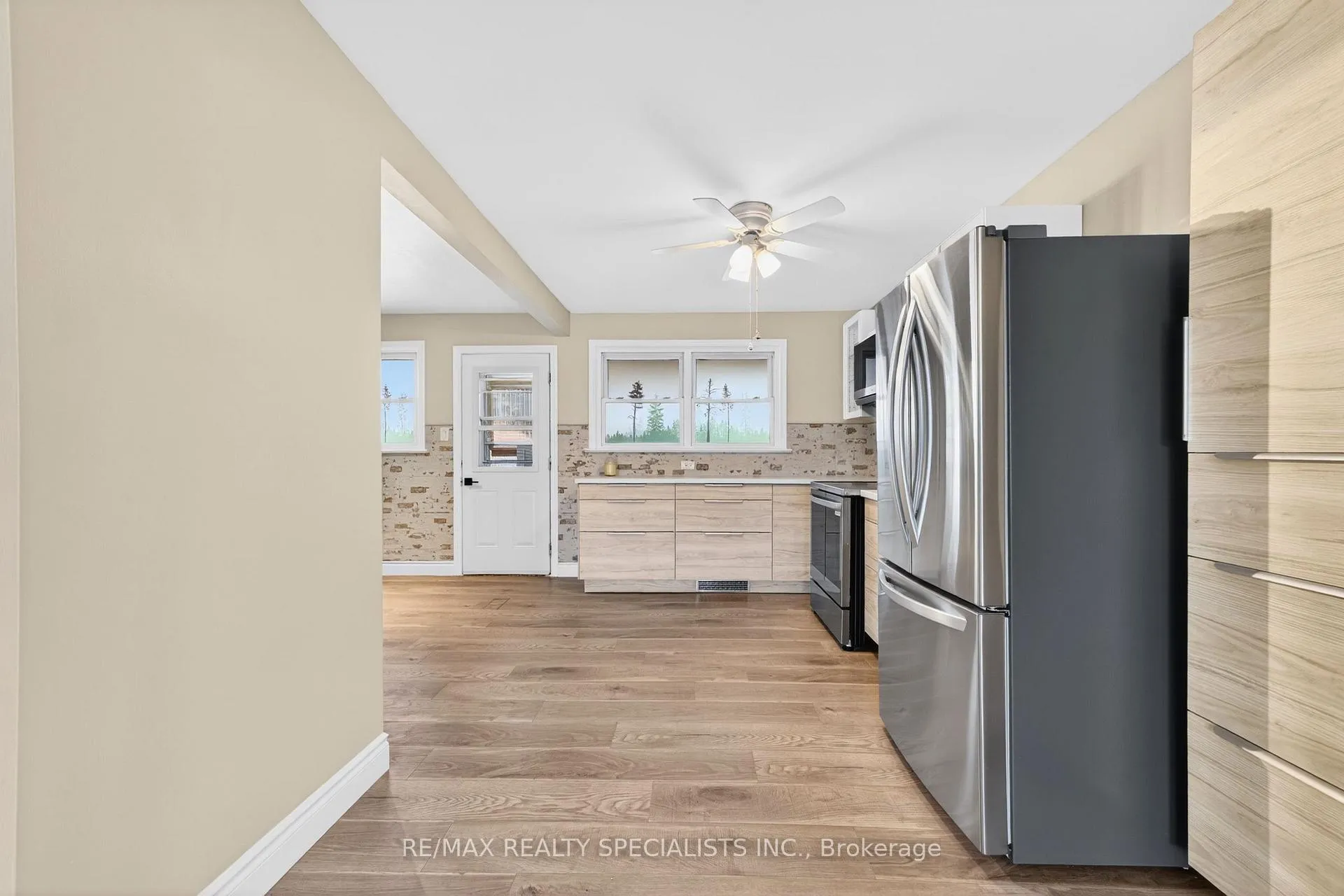 Photo 13 of 476 Prospect Avenue, Kitchener, Stanley Park/Centreville — HOMEH