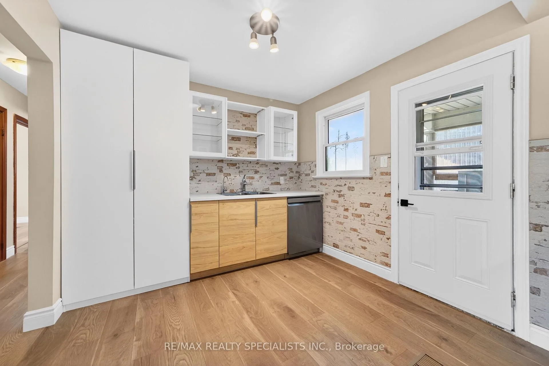 Photo 15 of 476 Prospect Avenue, Kitchener, Stanley Park/Centreville — HOMEH