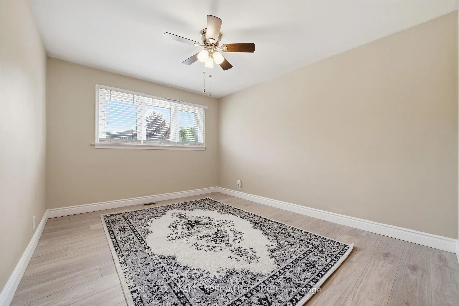 Photo 17 of 476 Prospect Avenue, Kitchener, Stanley Park/Centreville — HOMEH