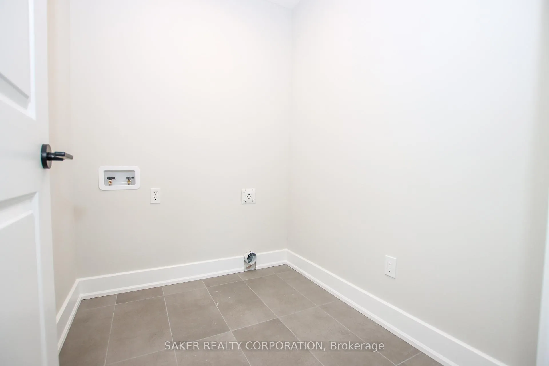 Photo 14 of 571 Regent Street, Strathroy-Caradoc, Mount Brydges — HOMEH