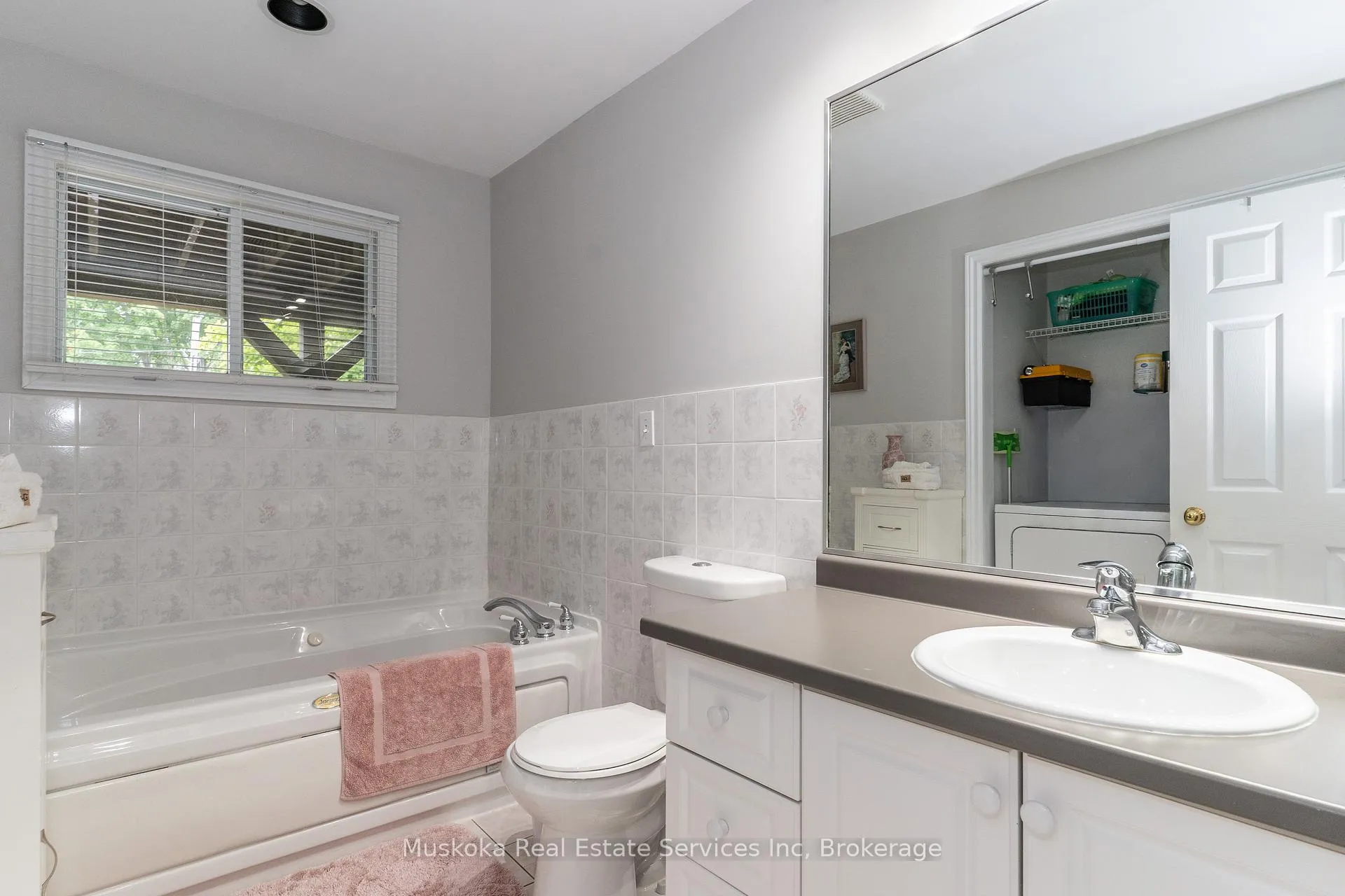Photo 16 of 250 Wapaska Crescent, Gravenhurst, Muskoka (S) — HOMEH