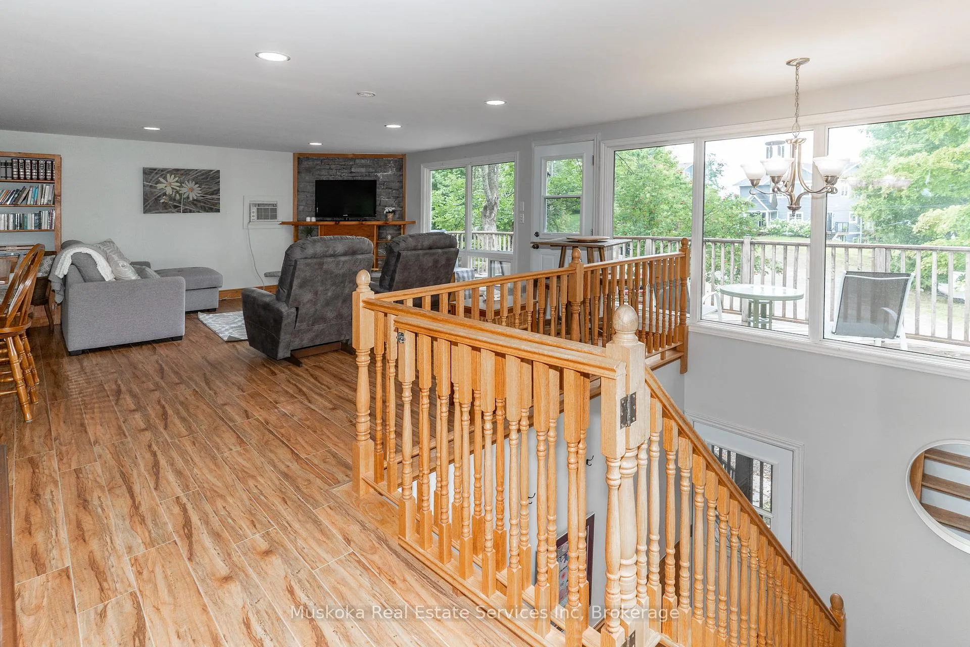 Photo 11 of 250 Wapaska Crescent, Gravenhurst, Muskoka (S) — HOMEH