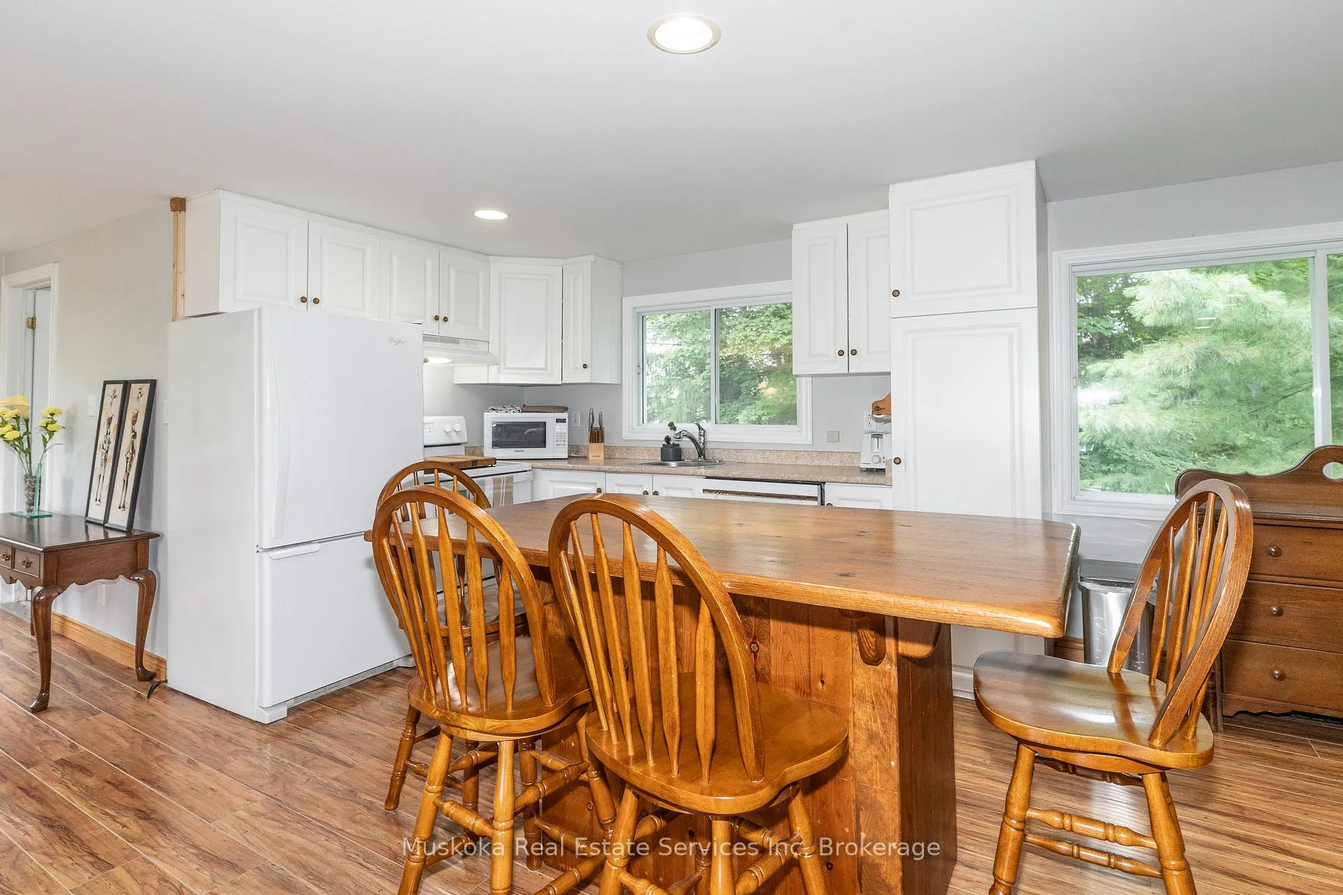 Photo 8 of 250 Wapaska Crescent, Gravenhurst, Muskoka (S) — HOMEH