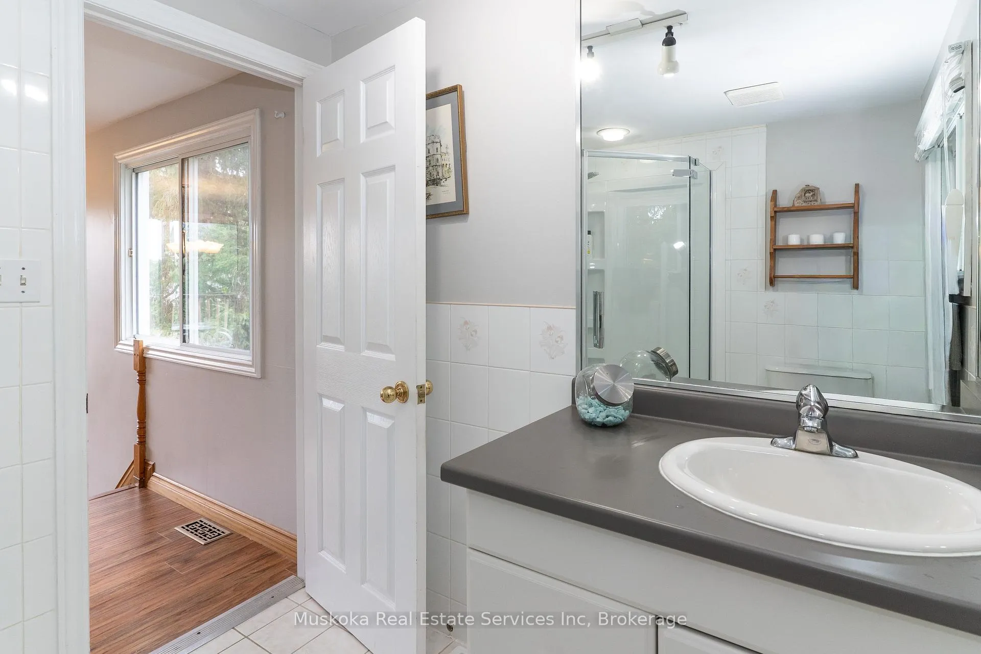 Photo 17 of 250 Wapaska Crescent, Gravenhurst, Muskoka (S) — HOMEH